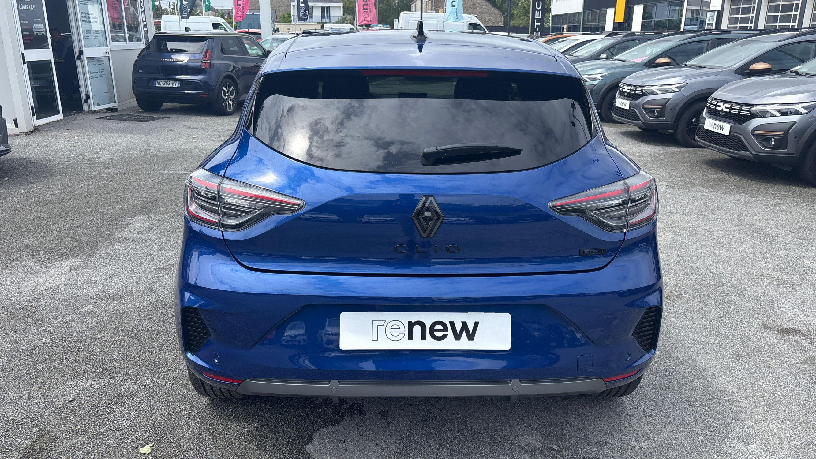 Vente en ligne Renault Clio 5 Clio E-Tech full hybrid 145 ch GSR2 au prix de 23 990 €