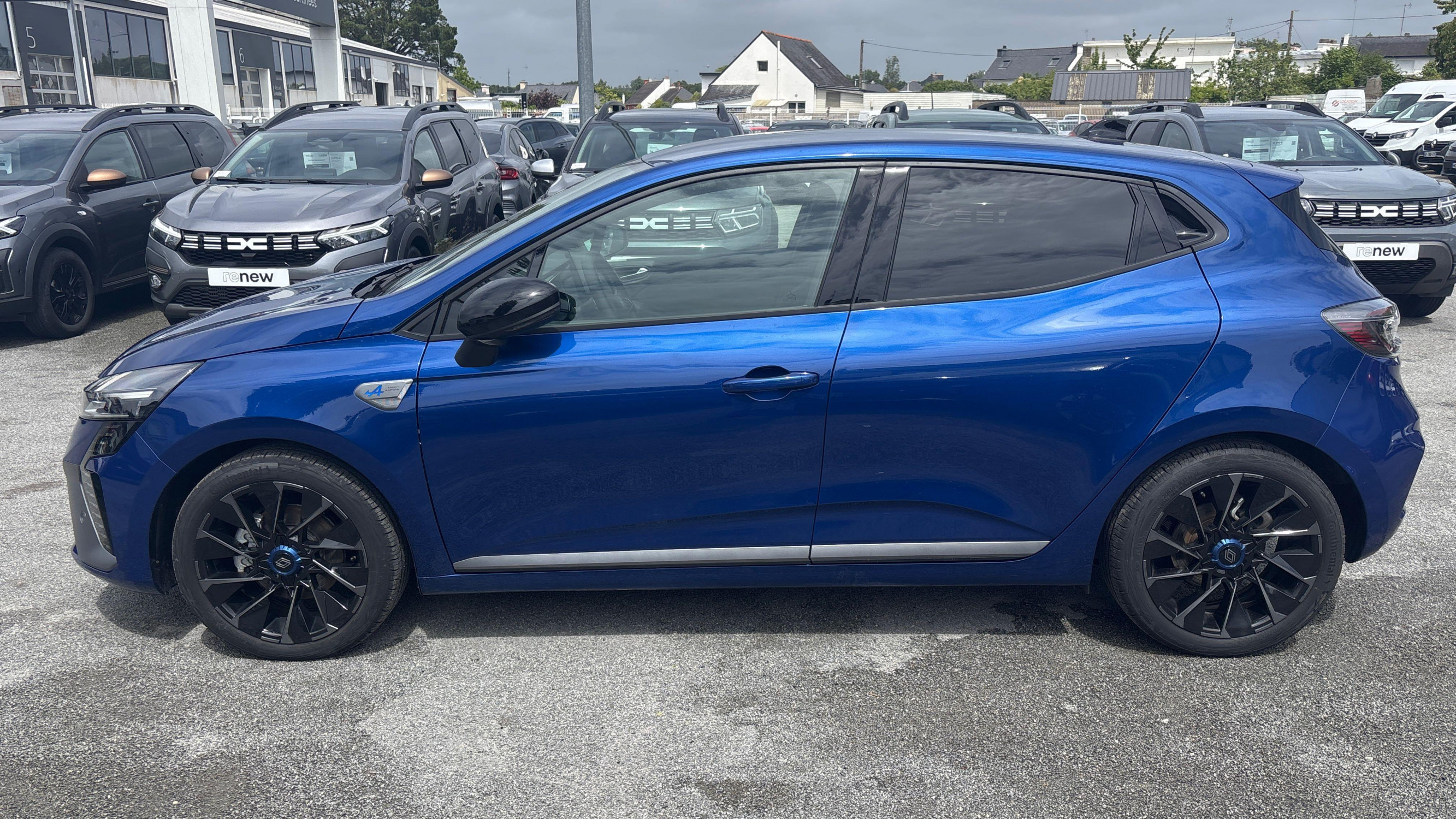 Vente en ligne Renault Clio 5 Clio E-Tech full hybrid 145 ch GSR2 au prix de 23 990 €