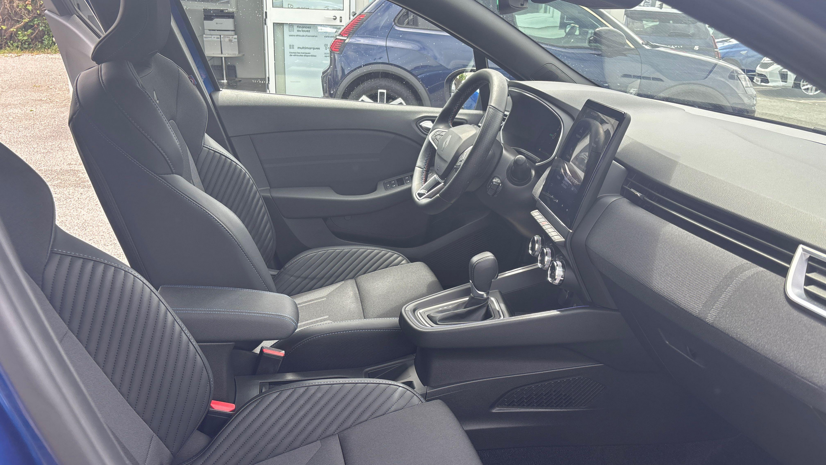 Vente en ligne Renault Clio 5 Clio E-Tech full hybrid 145 ch GSR2 au prix de 23 990 €