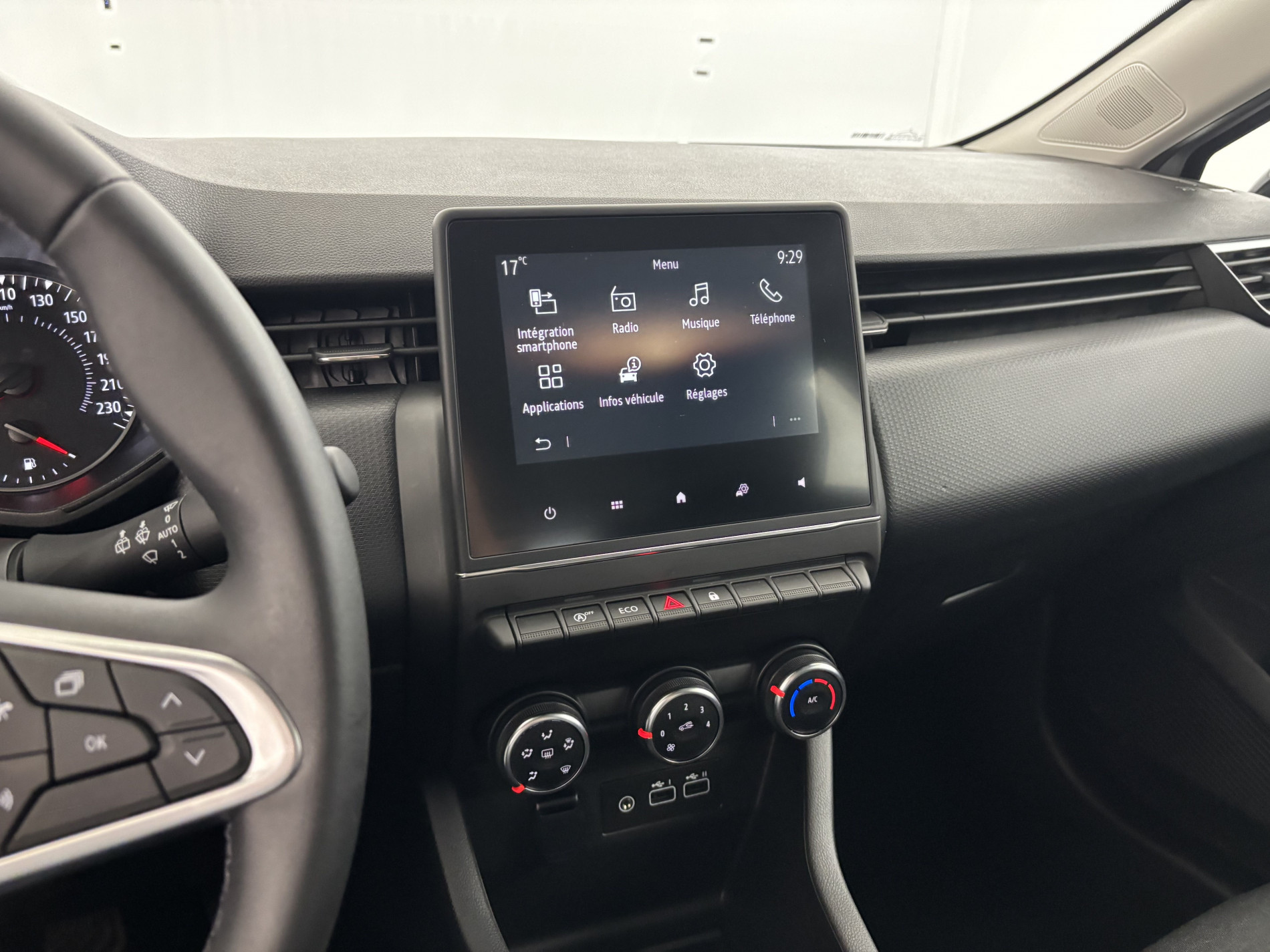 Vente en ligne Renault Clio 5 Clio TCe 90 au prix de 14 590 €