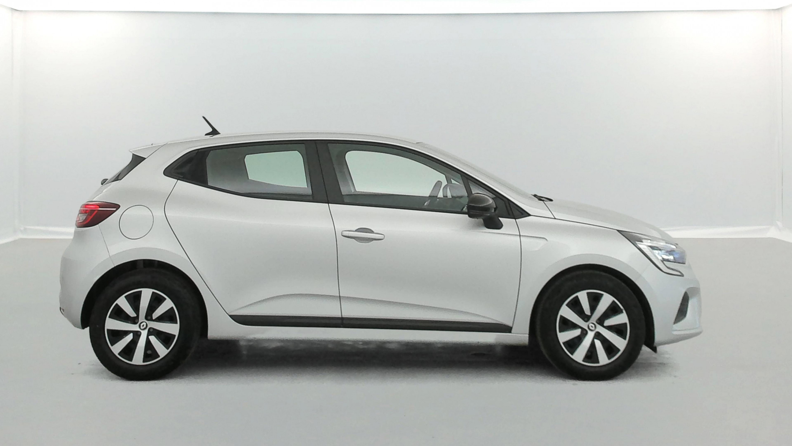 Vente en ligne Renault Clio 5 Clio TCe 90 au prix de 14 590 €