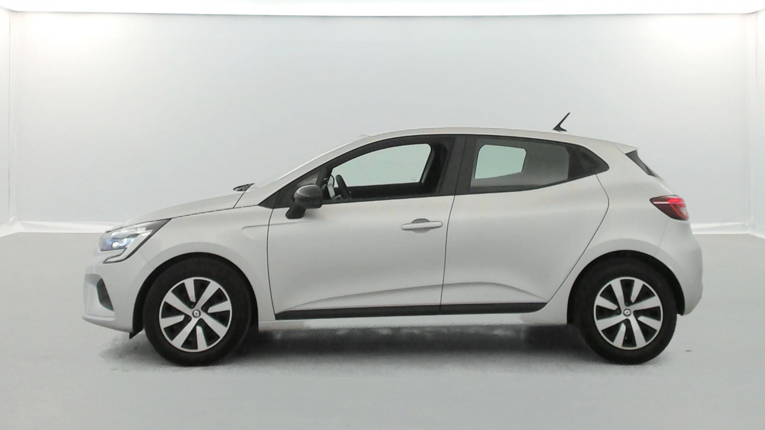 Vente en ligne Renault Clio 5 Clio TCe 90 au prix de 14 590 €
