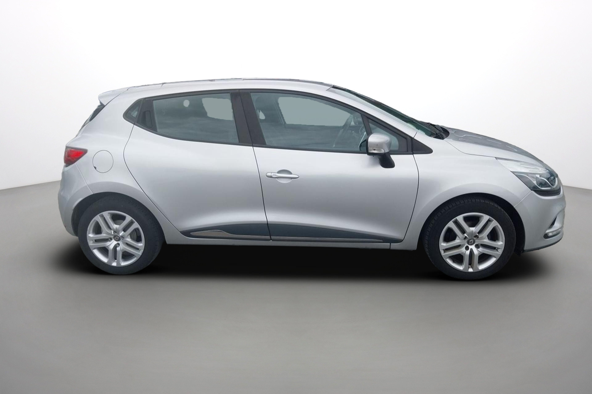 Vente en ligne Renault Clio 4 Clio IV dCi 90 eco2 au prix de 12 270 €