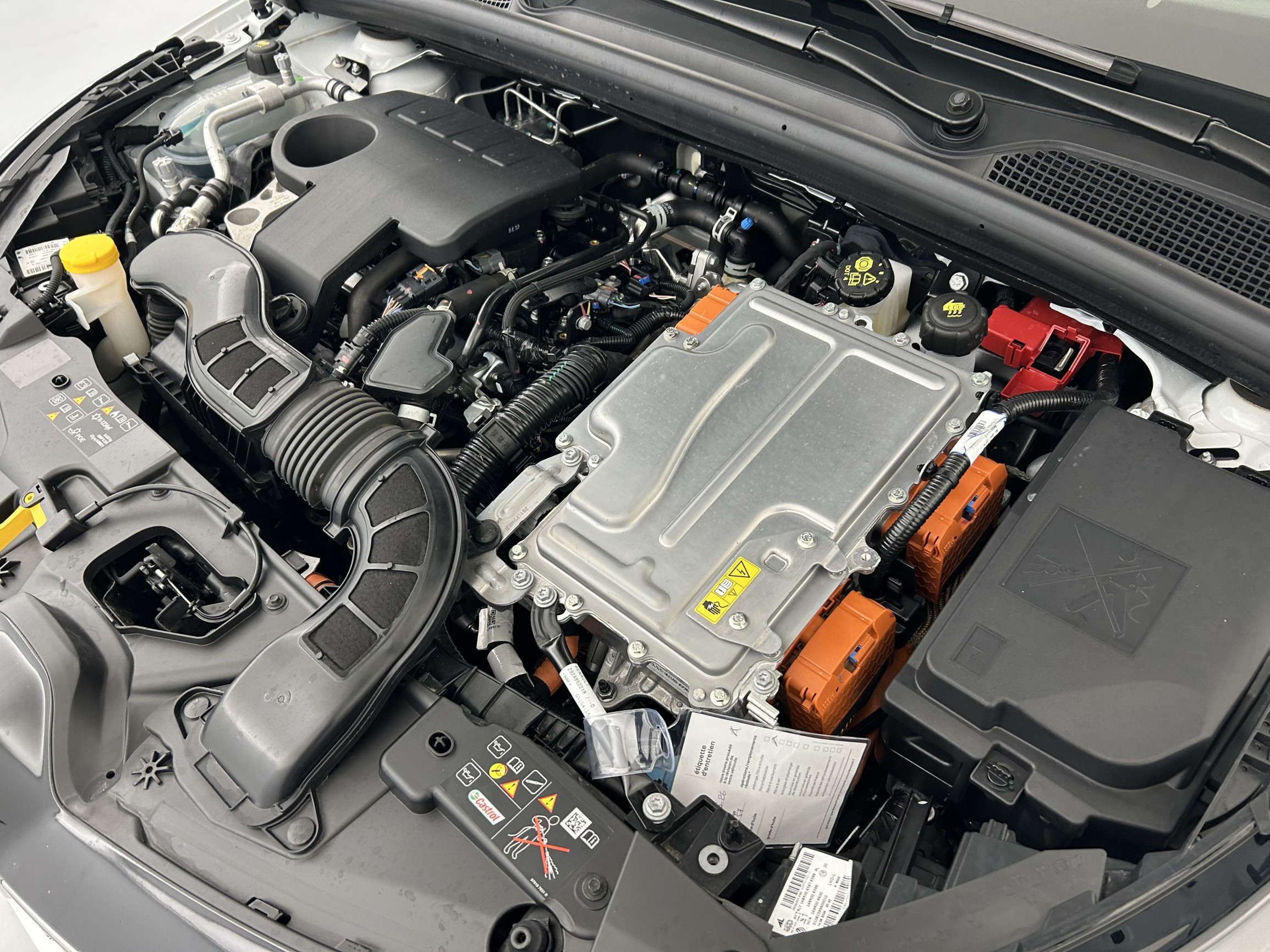 Vente en ligne Renault Clio 5 Clio E-Tech full hybrid 145 ch GSR2 au prix de 21 790 €