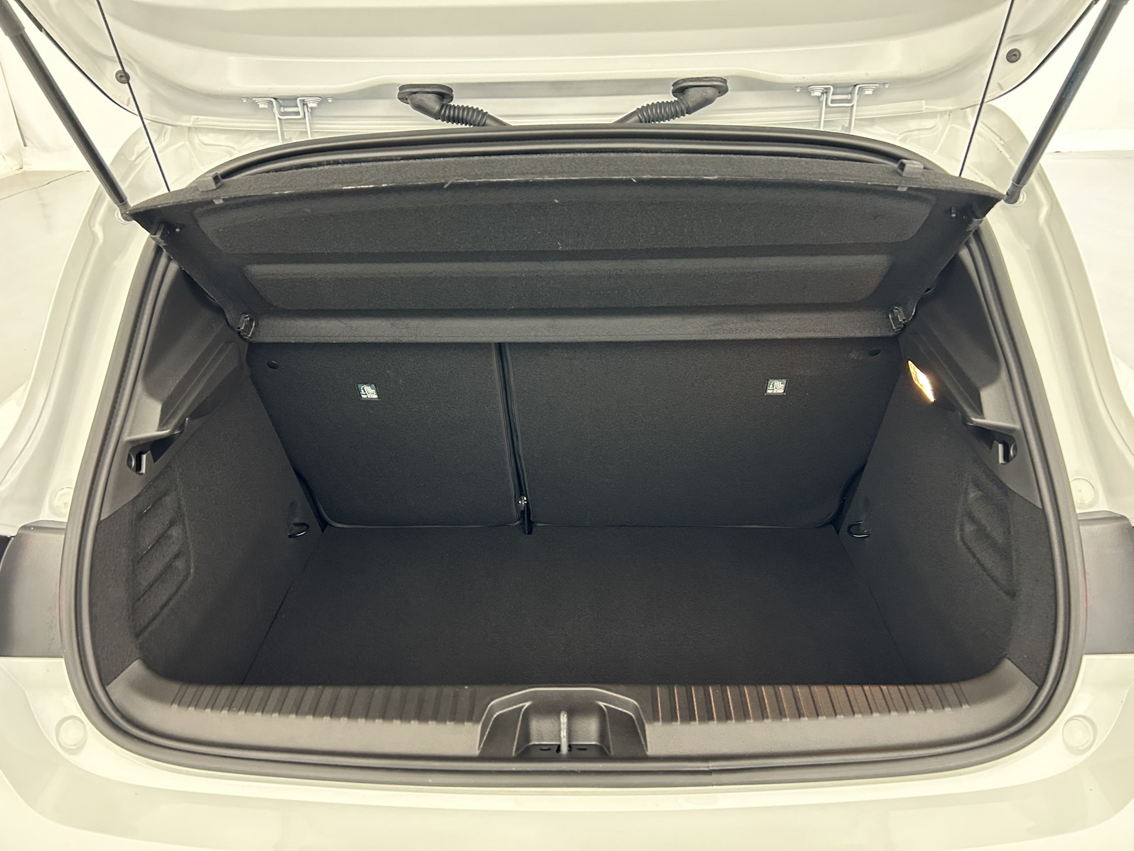 Vente en ligne Renault Clio 5 Clio E-Tech full hybrid 145 ch GSR2 au prix de 21 790 €