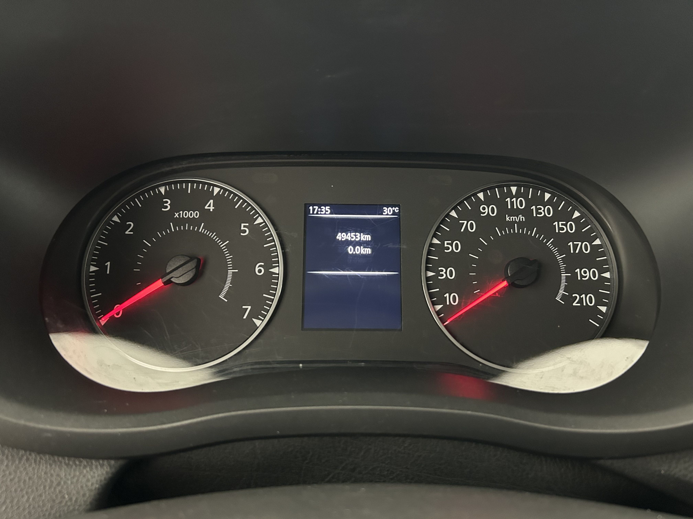 Vente en ligne Renault Master Fourgon MASTER FGN TRAC F3500 L2H2 BLUE DCI 135 au prix de 25 990 €