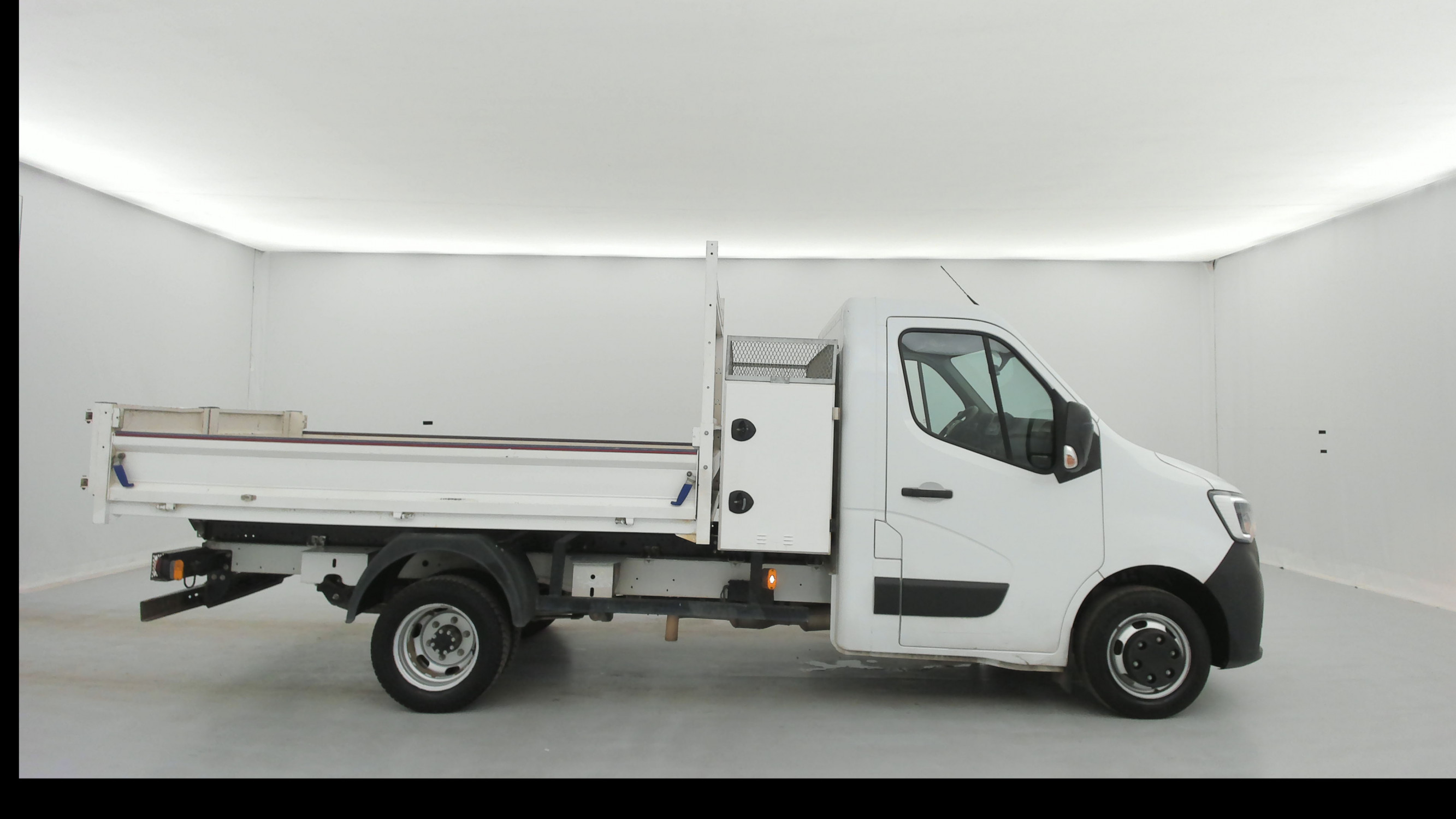Vente en ligne Renault Master 3 Châssis Cabine MASTER CC PROP RJ3500 L3 ENERGY DCI 145 au prix de 24 990 €