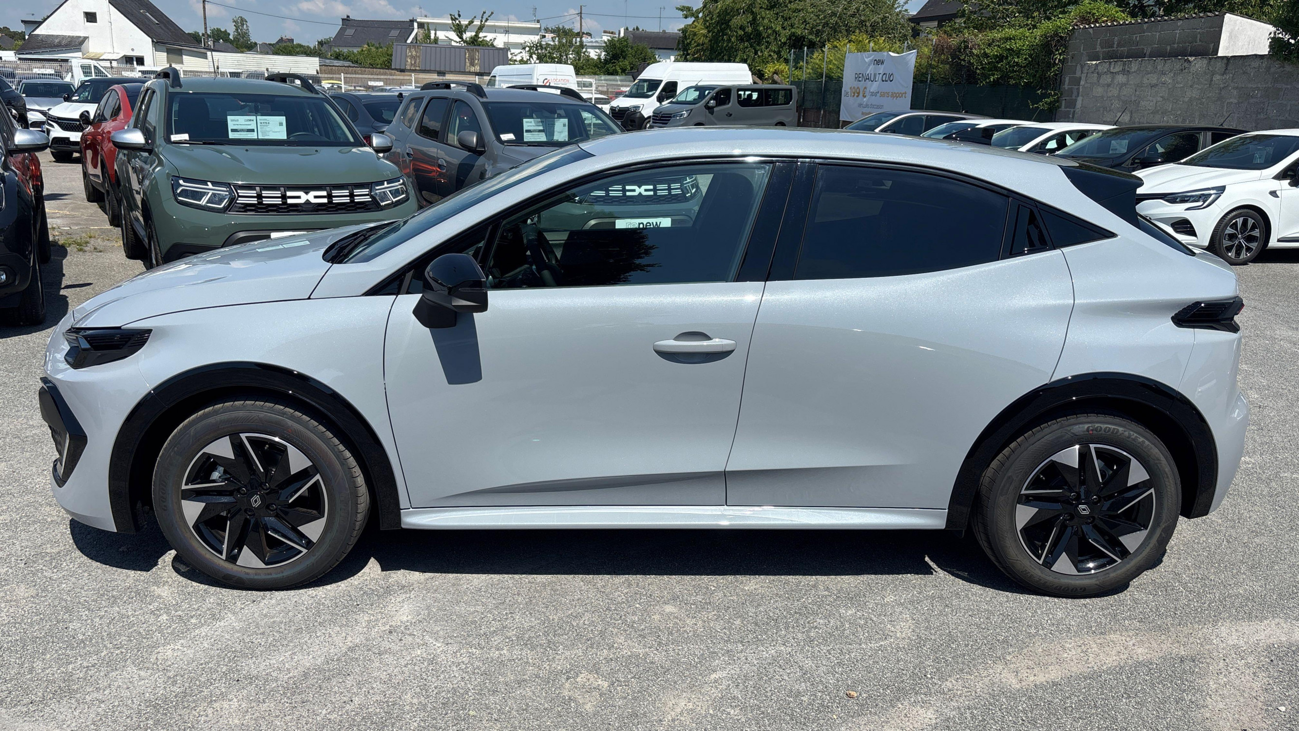 Vente en ligne Renault Clio 6 Clio TCe 115 ch au prix de 23 490 €