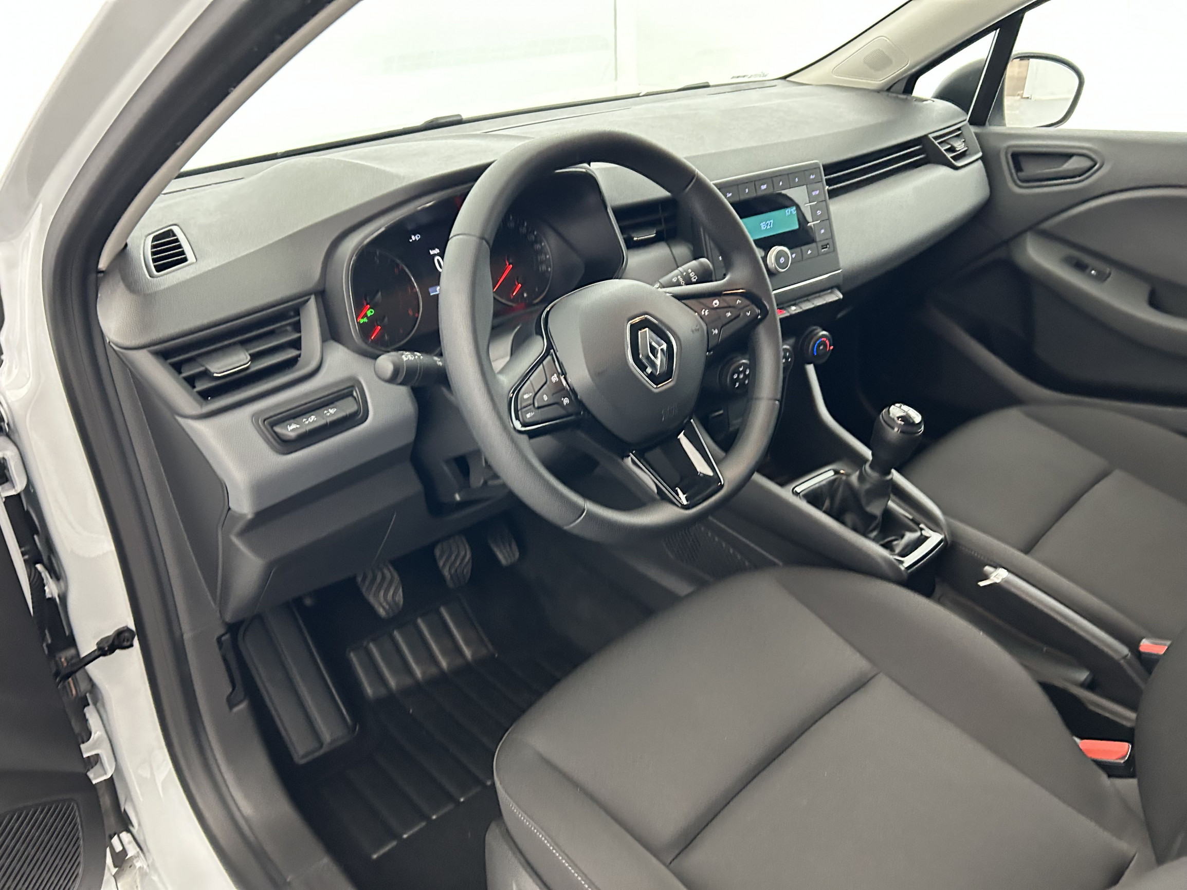 Vente en ligne Renault Clio 5 Clio SCe 65 au prix de 11 960 €