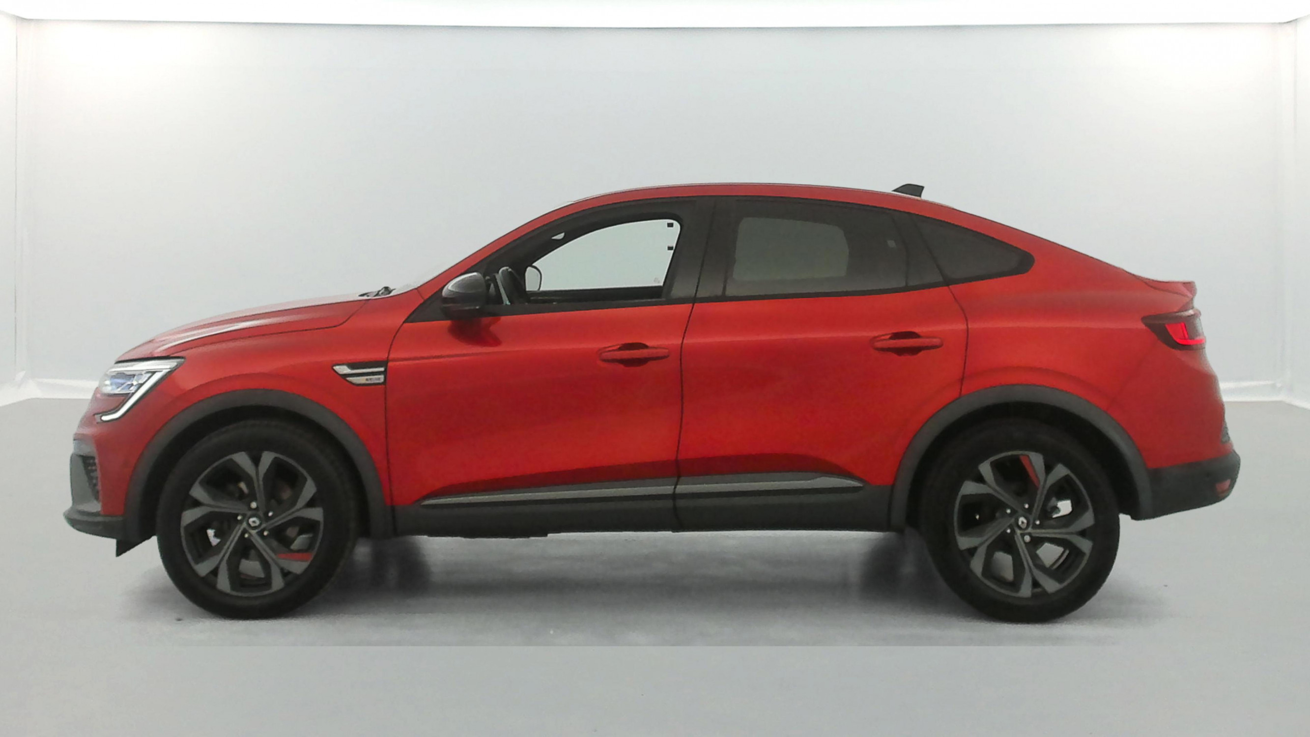 Vente en ligne Renault Arkana  E-Tech 145 - 21B au prix de 23 890 €
