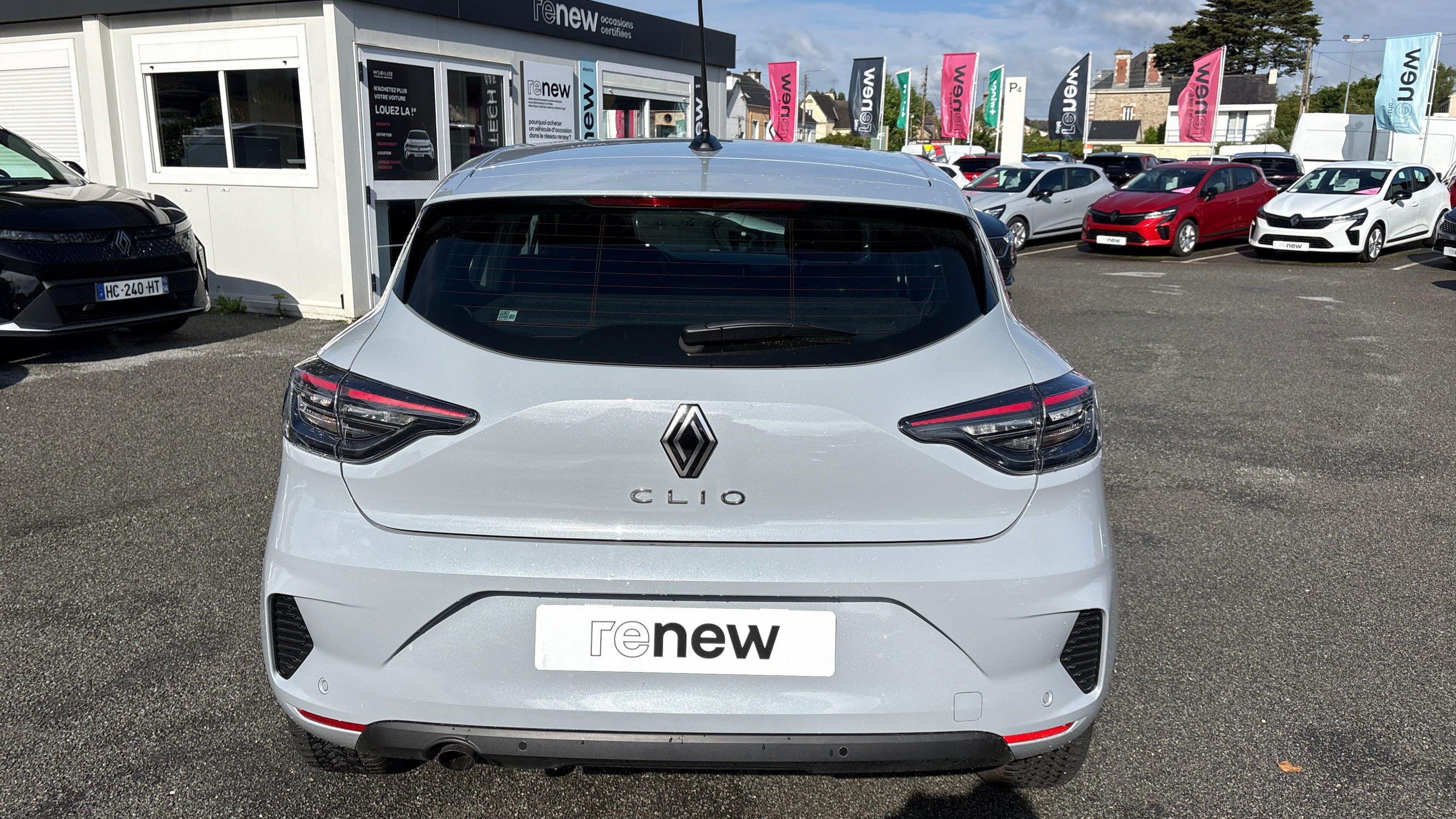 Vente en ligne Renault Clio 5 Clio Eco-G 100 ch GSR2 au prix de 16 370 €