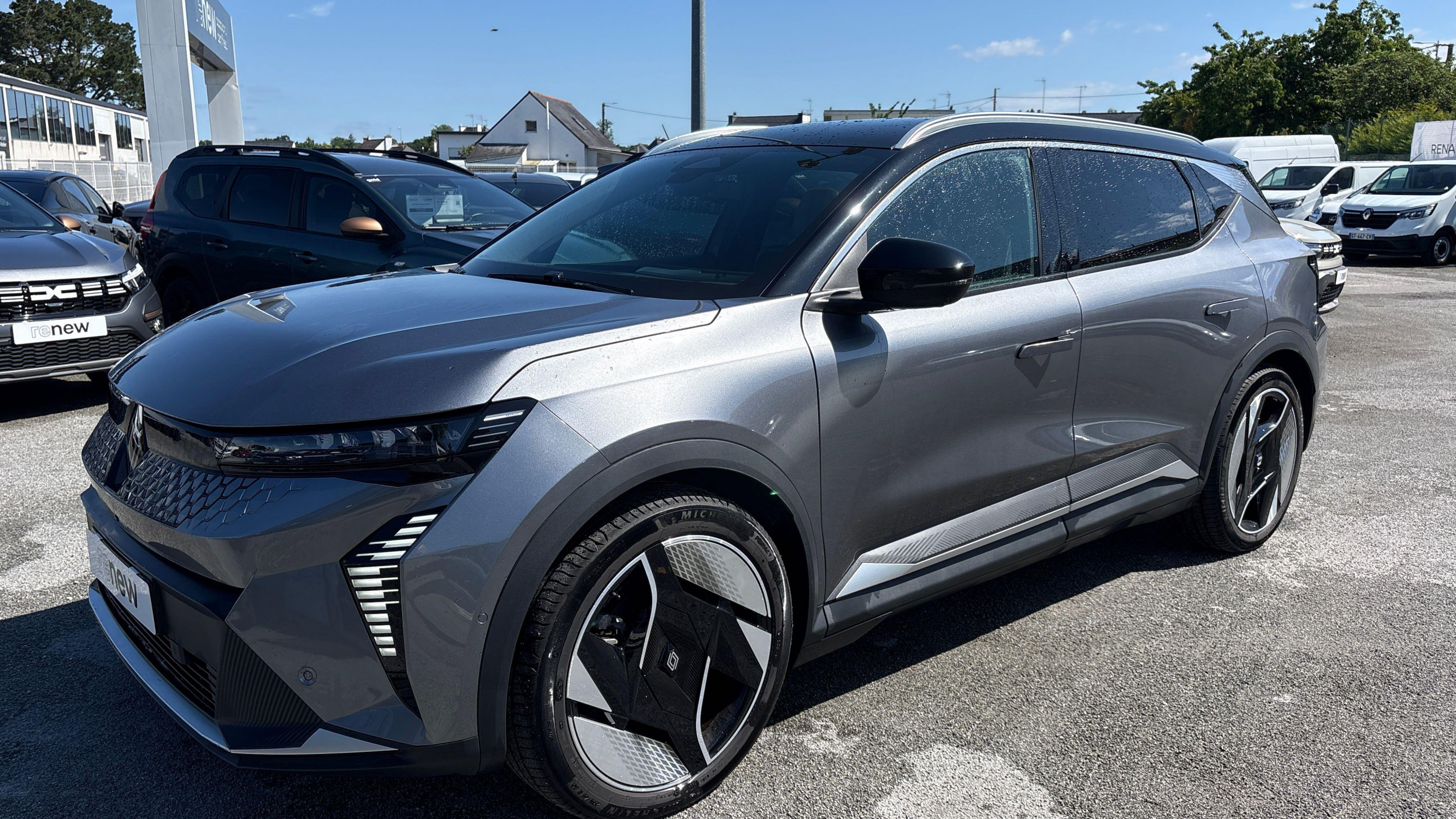Vente en ligne Renault Scenic E-Tech  220 ch grande autonomie au prix de 42 990 €