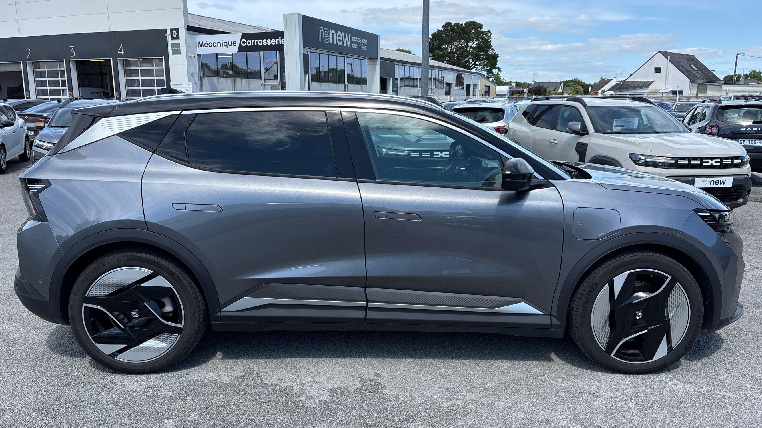 Vente en ligne Renault Scenic E-Tech  220 ch grande autonomie au prix de 42 990 €