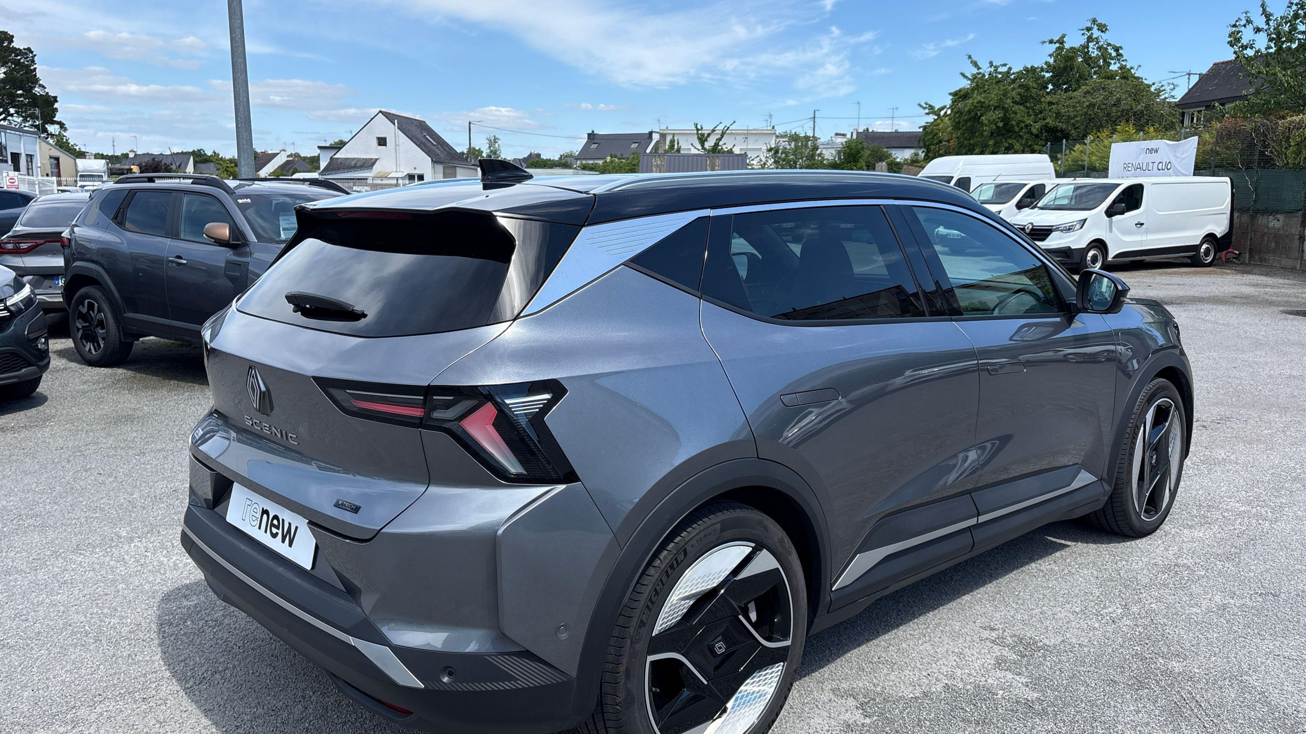Vente en ligne Renault Scenic E-Tech  220 ch grande autonomie au prix de 42 990 €