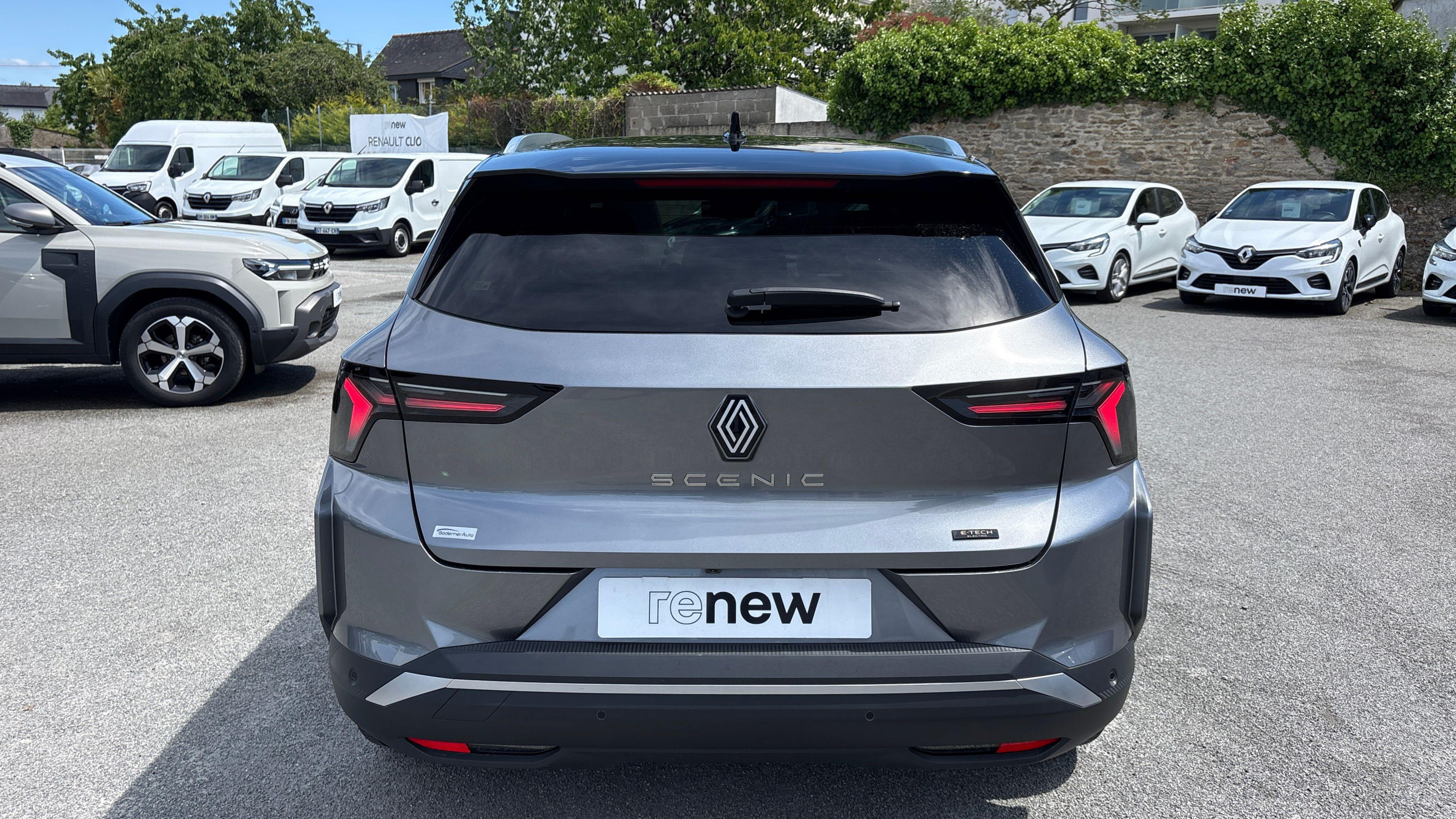 Vente en ligne Renault Scenic E-Tech  220 ch grande autonomie au prix de 42 990 €