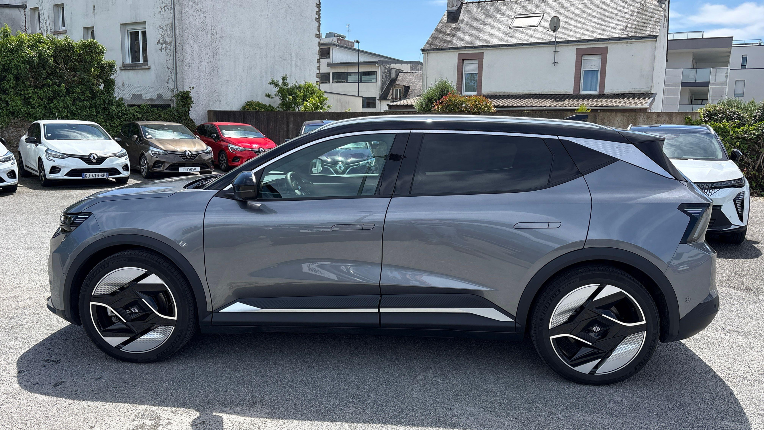 Vente en ligne Renault Scenic E-Tech  220 ch grande autonomie au prix de 42 990 €