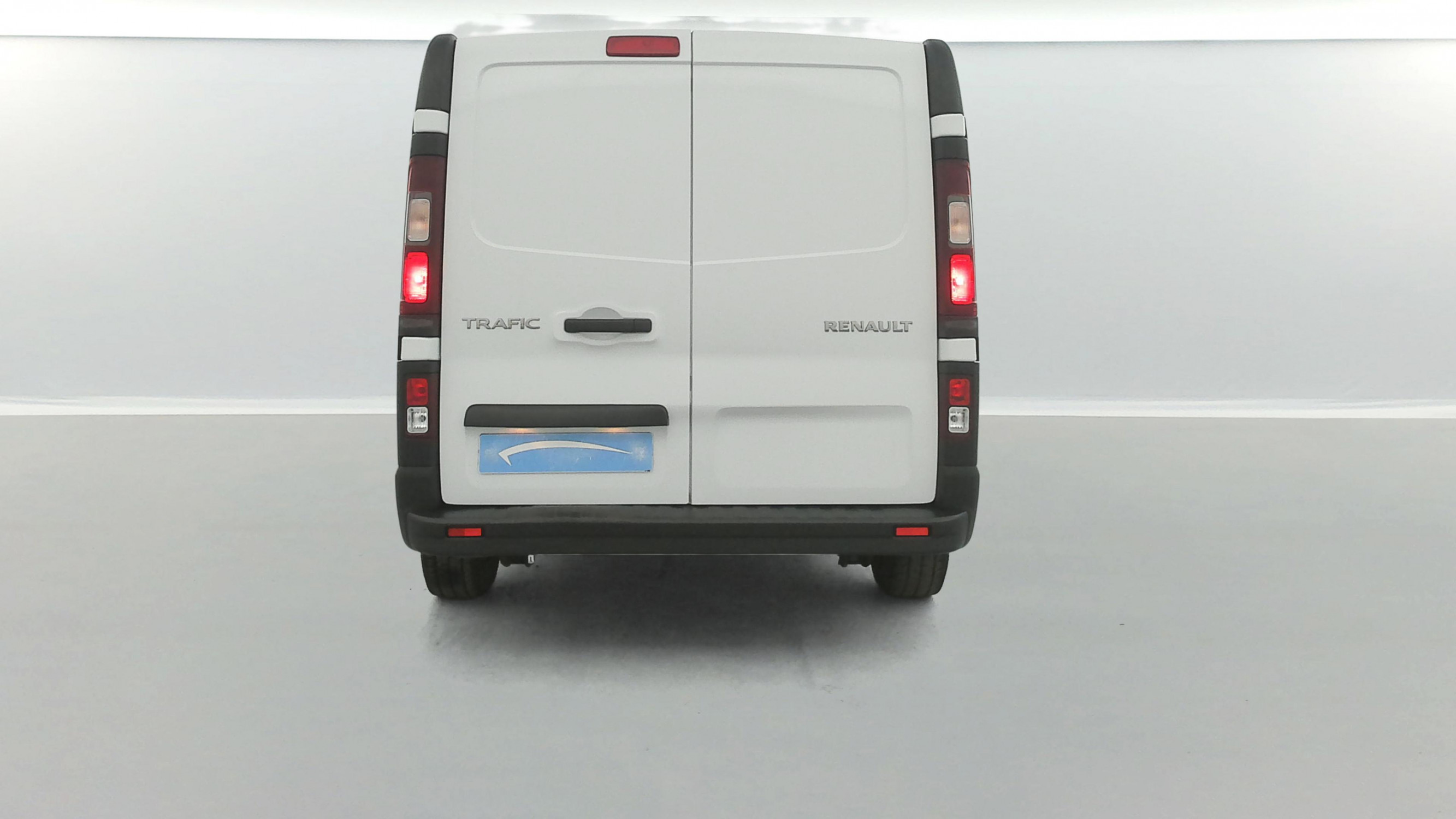 Vente en ligne Renault Trafic 3 Fourgon TRAFIC FGN L2H1 3000 KG BLUE DCI 130 au prix de 23 490 €