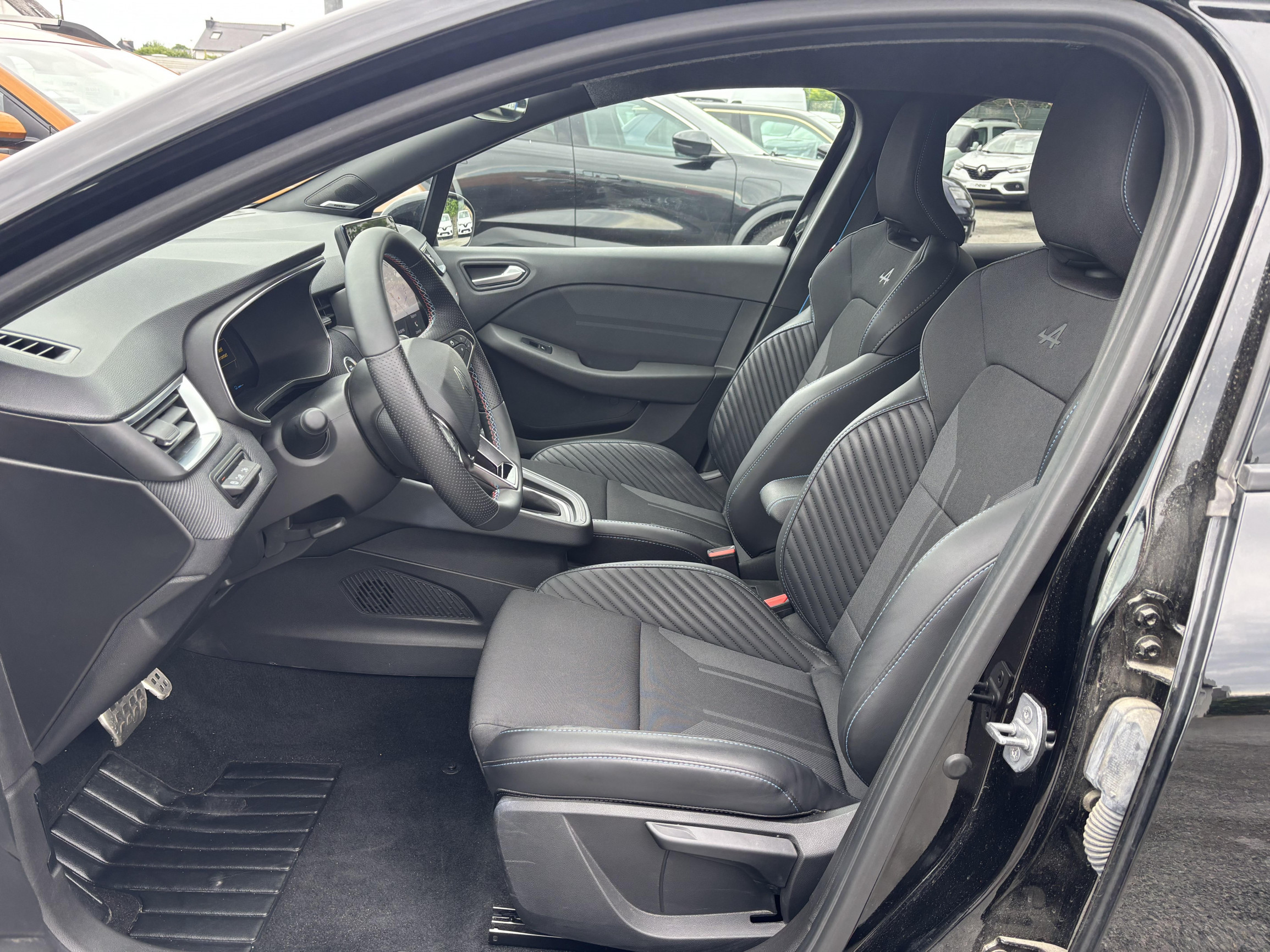 Vente en ligne Renault Clio 5 Clio E-Tech full hybrid 145 ch GSR2 au prix de 24 290 €