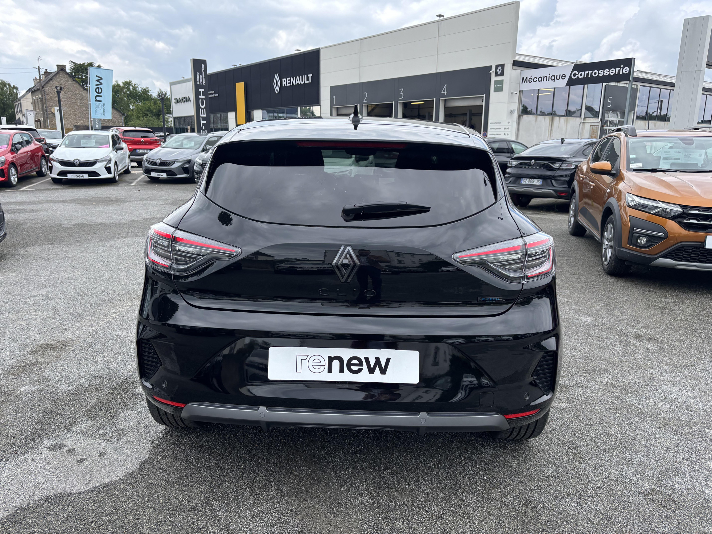 Vente en ligne Renault Clio 5 Clio E-Tech full hybrid 145 ch GSR2 au prix de 24 290 €