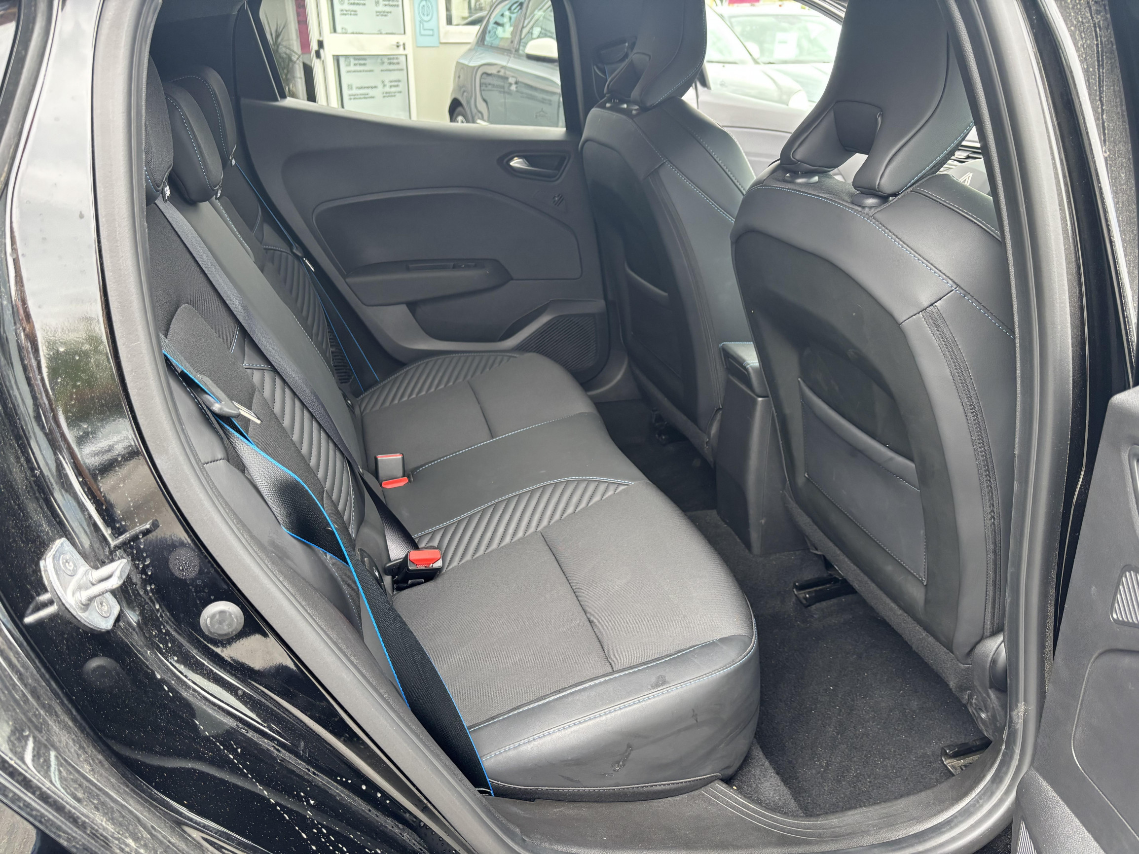 Vente en ligne Renault Clio 5 Clio E-Tech full hybrid 145 ch GSR2 au prix de 24 290 €