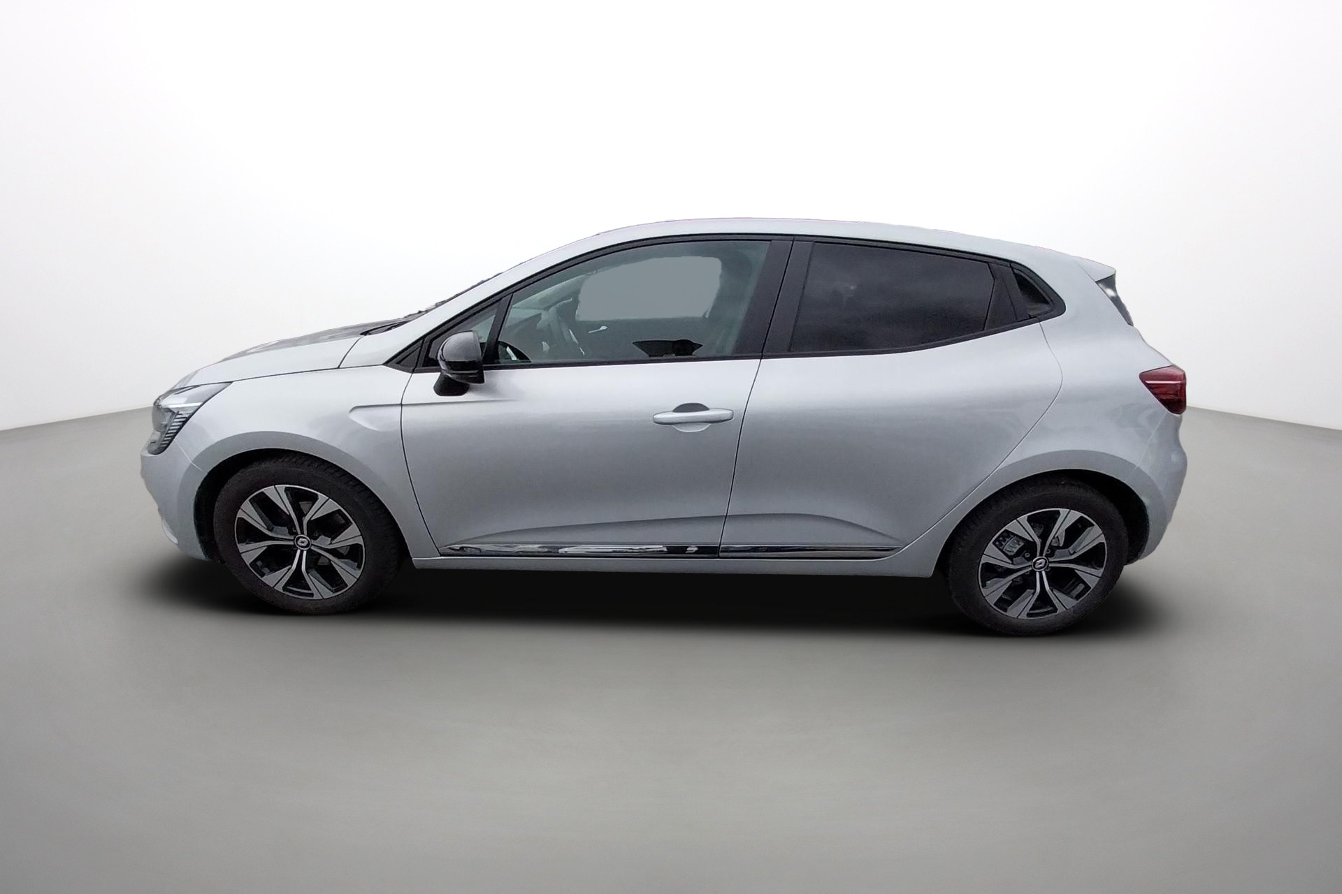 Vente en ligne Renault Clio 5 Clio TCe 90 au prix de 14 990 €