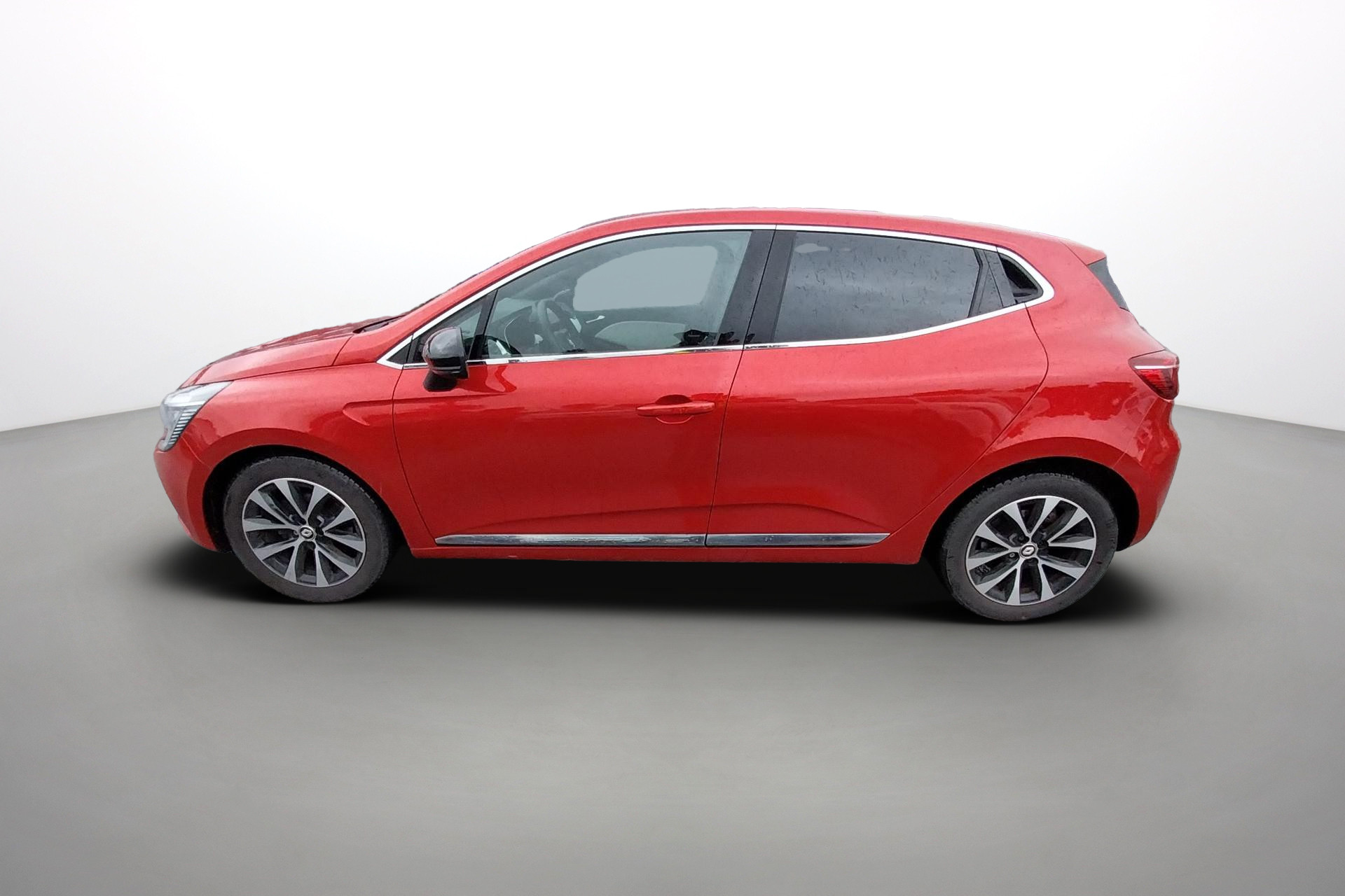 Vente en ligne Renault Clio 5 Clio TCe 90 au prix de 15 270 €