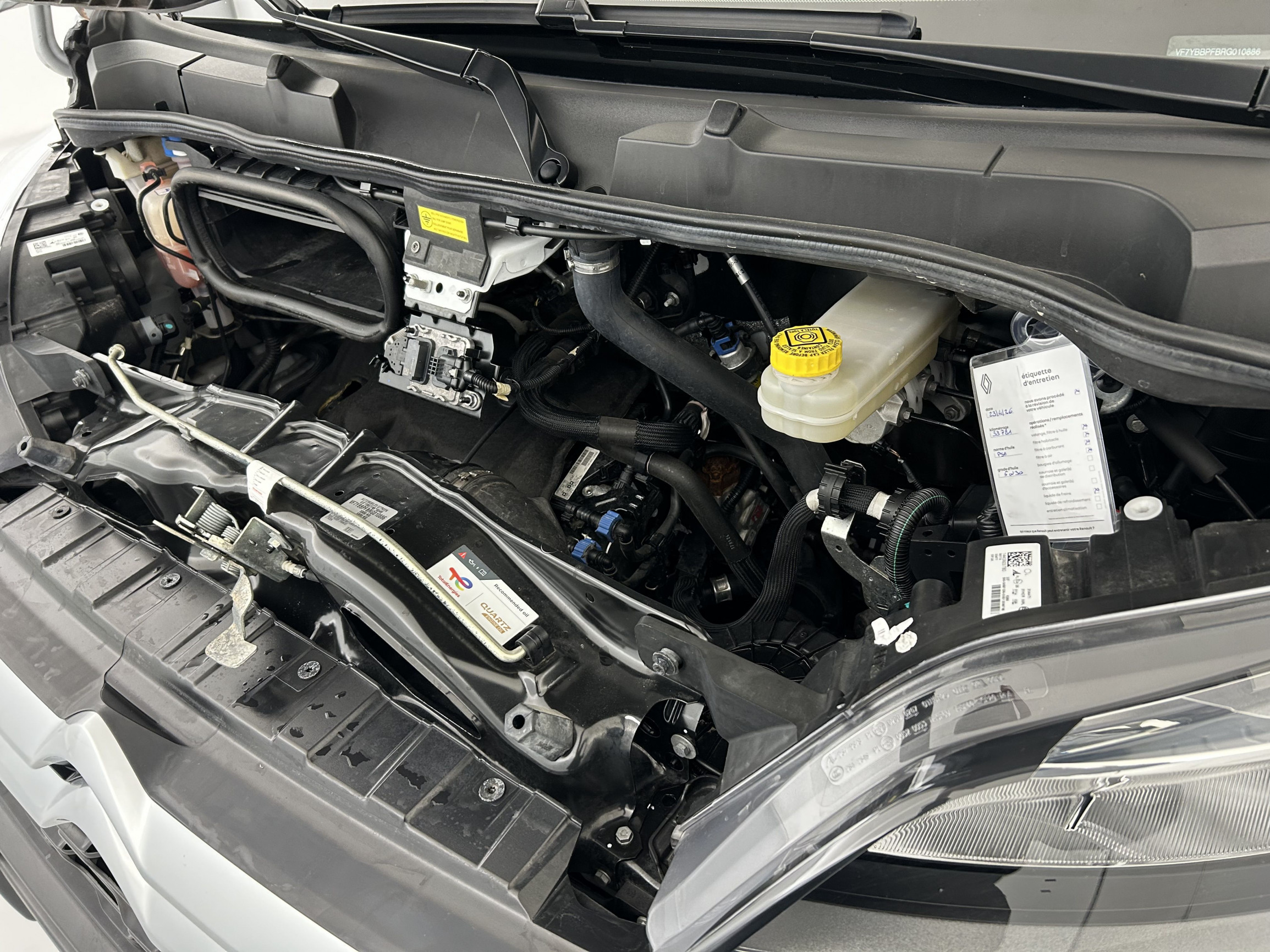 Vente en ligne Citroën Jumper Fourgon JUMPER TOLE 33 L2H2 BLUEHDi 140 S&S BVM6 au prix de 23 890 €