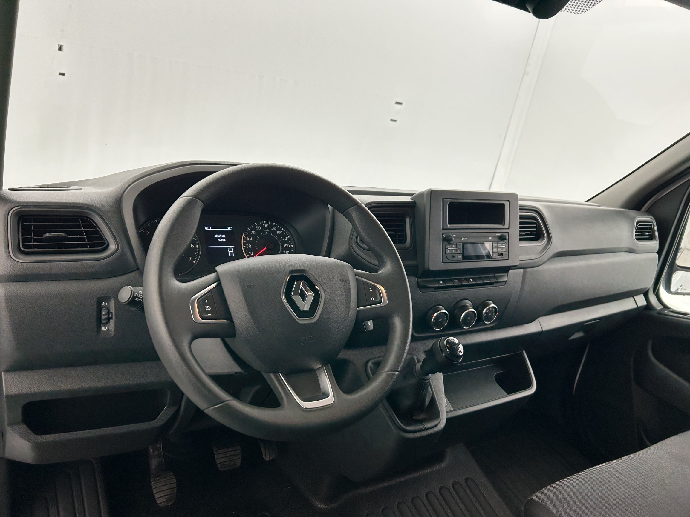Vente en ligne Renault Master Fourgon MASTER FGN TRAC F3500 L2H2 BLUE DCI 135 au prix de 26 270 €