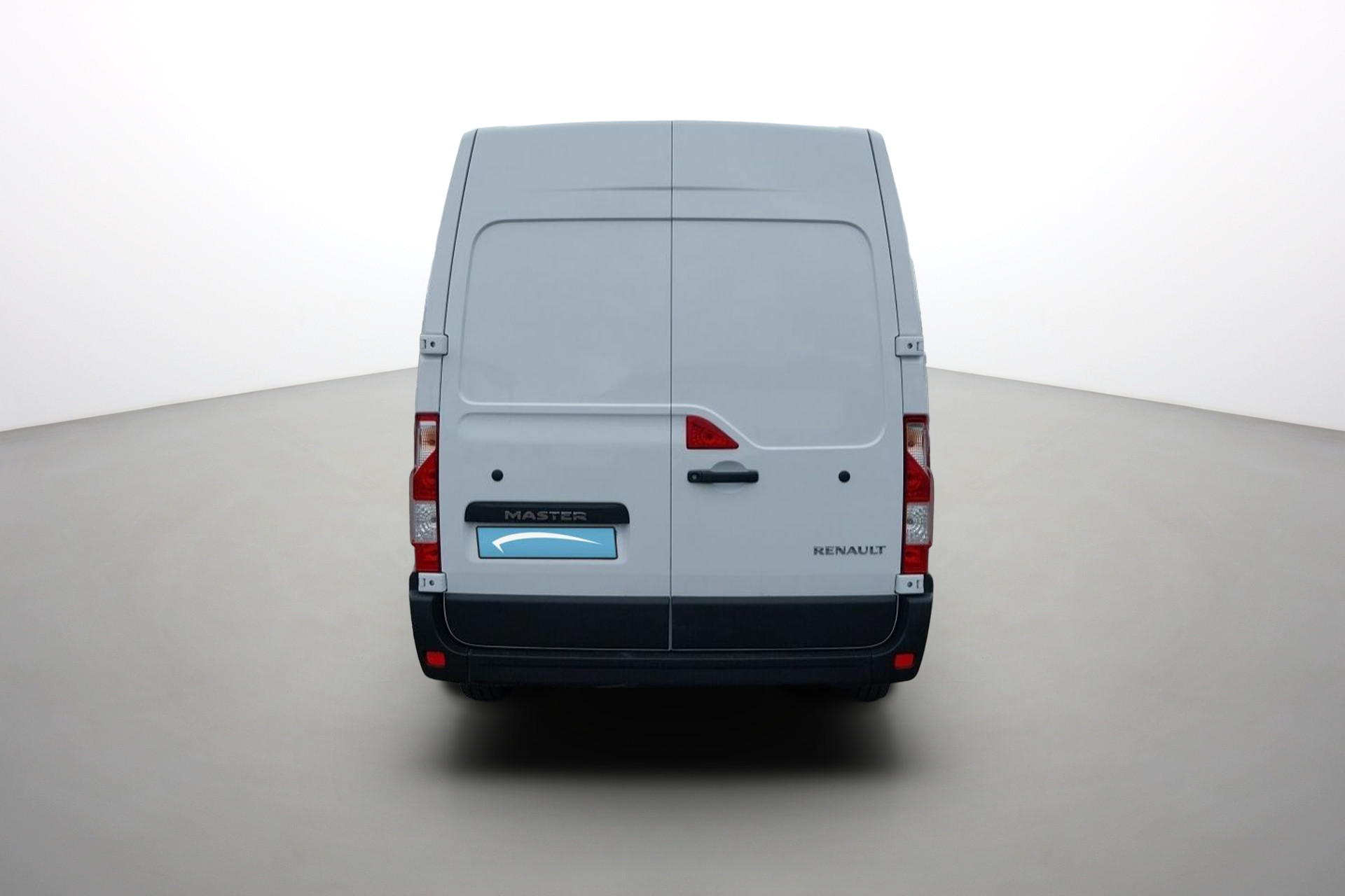 Vente en ligne Renault Master Fourgon MASTER FGN TRAC F3500 L2H2 BLUE DCI 135 au prix de 25 990 €
