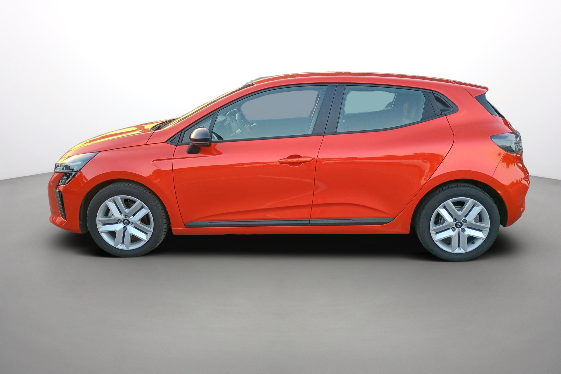 Vente en ligne Renault Clio 5 Clio E-Tech full hybrid 145 ch GSR2 au prix de 19 890 €