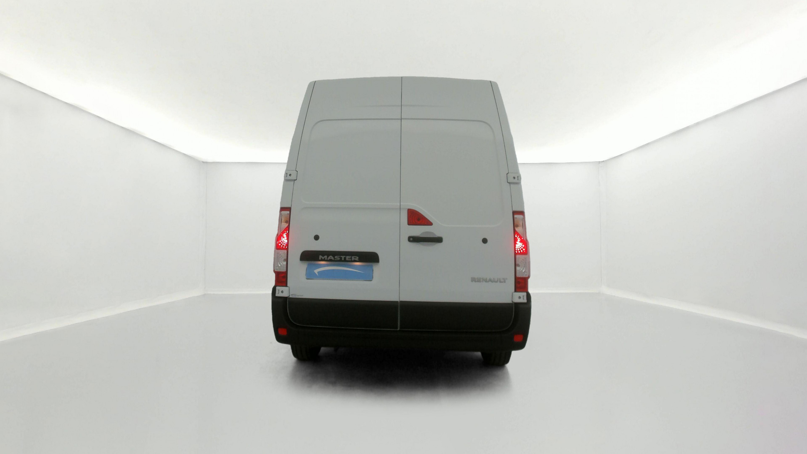 Vente en ligne Renault Master Fourgon MASTER FGN TRAC F3500 L2H2 BLUE DCI 135 au prix de 26 270 €