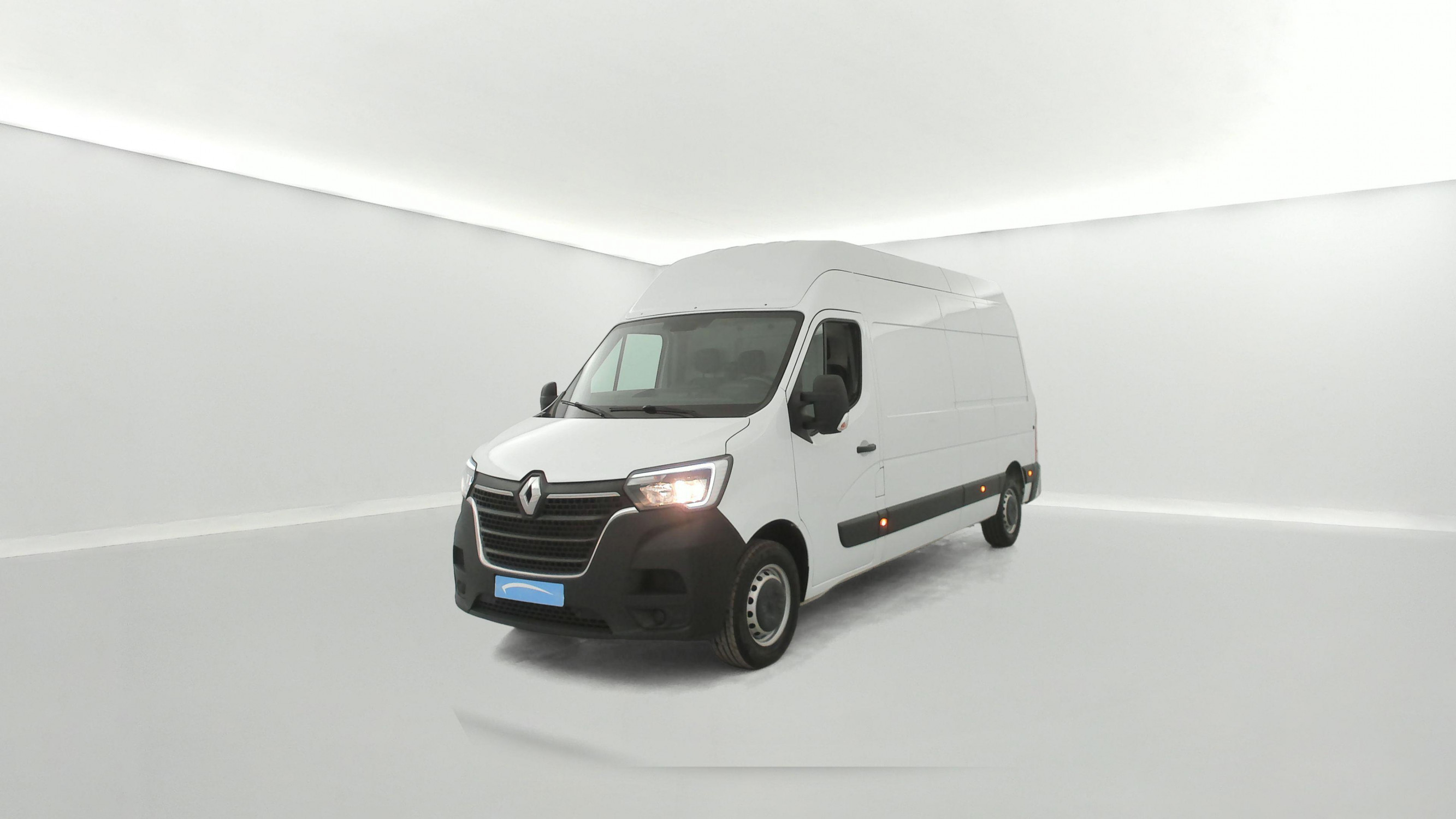 Renault Master Fourgon MASTER FGN TRAC F3500 L3H3 BLUE DCI 135 occasion de 2024 en vente à Vannes