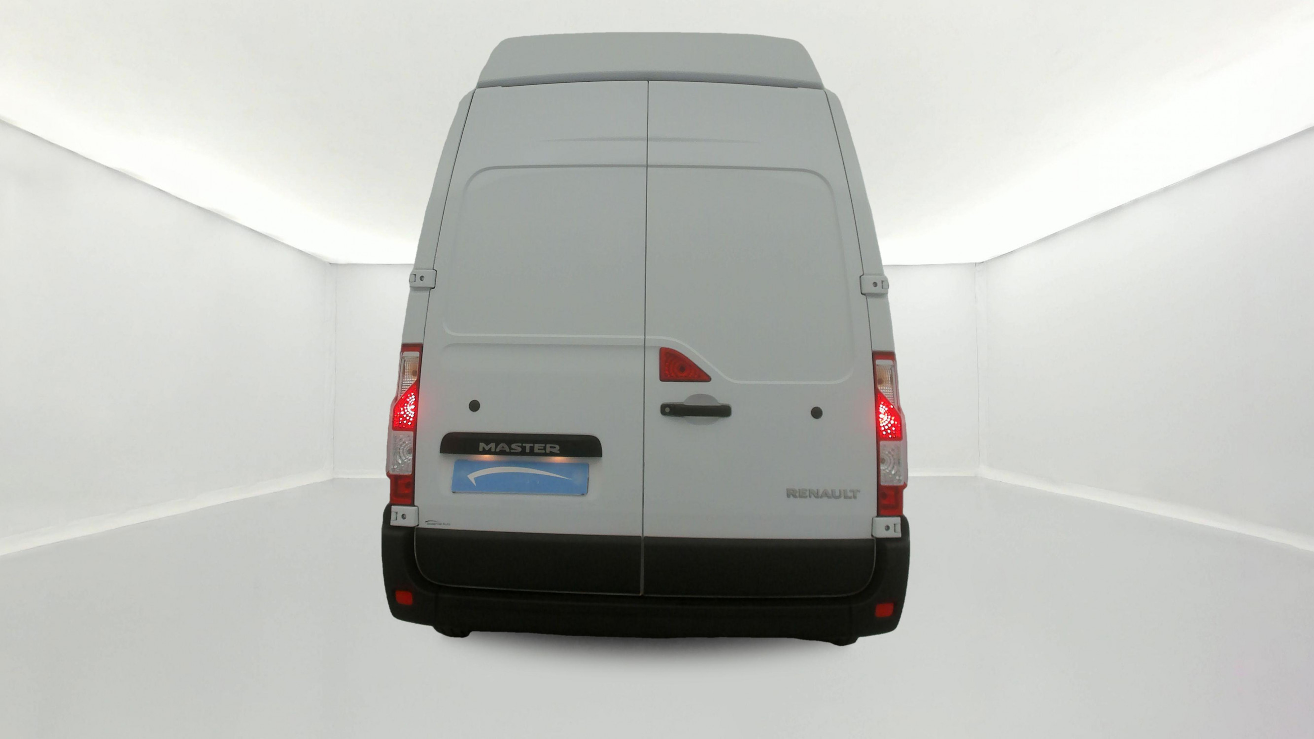 Vente en ligne Renault Master Fourgon MASTER FGN TRAC F3500 L3H3 BLUE DCI 135 au prix de 26 790 €