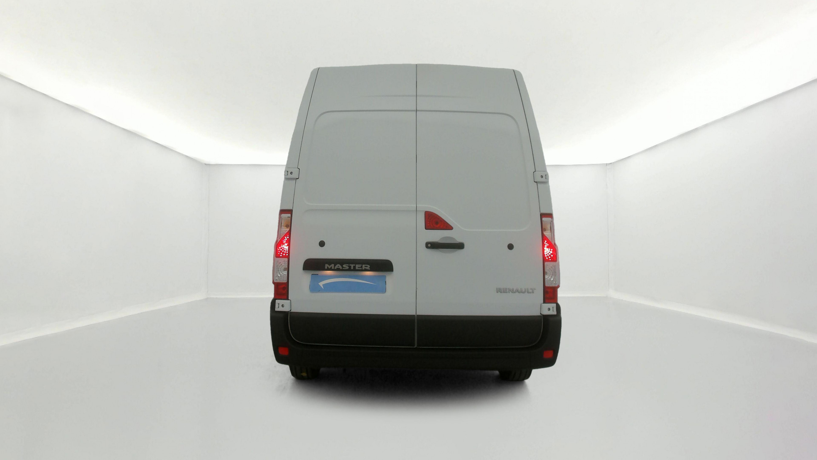 Vente en ligne Renault Master Fourgon MASTER FGN TRAC F3500 L2H2 BLUE DCI 135 au prix de 26 270 €