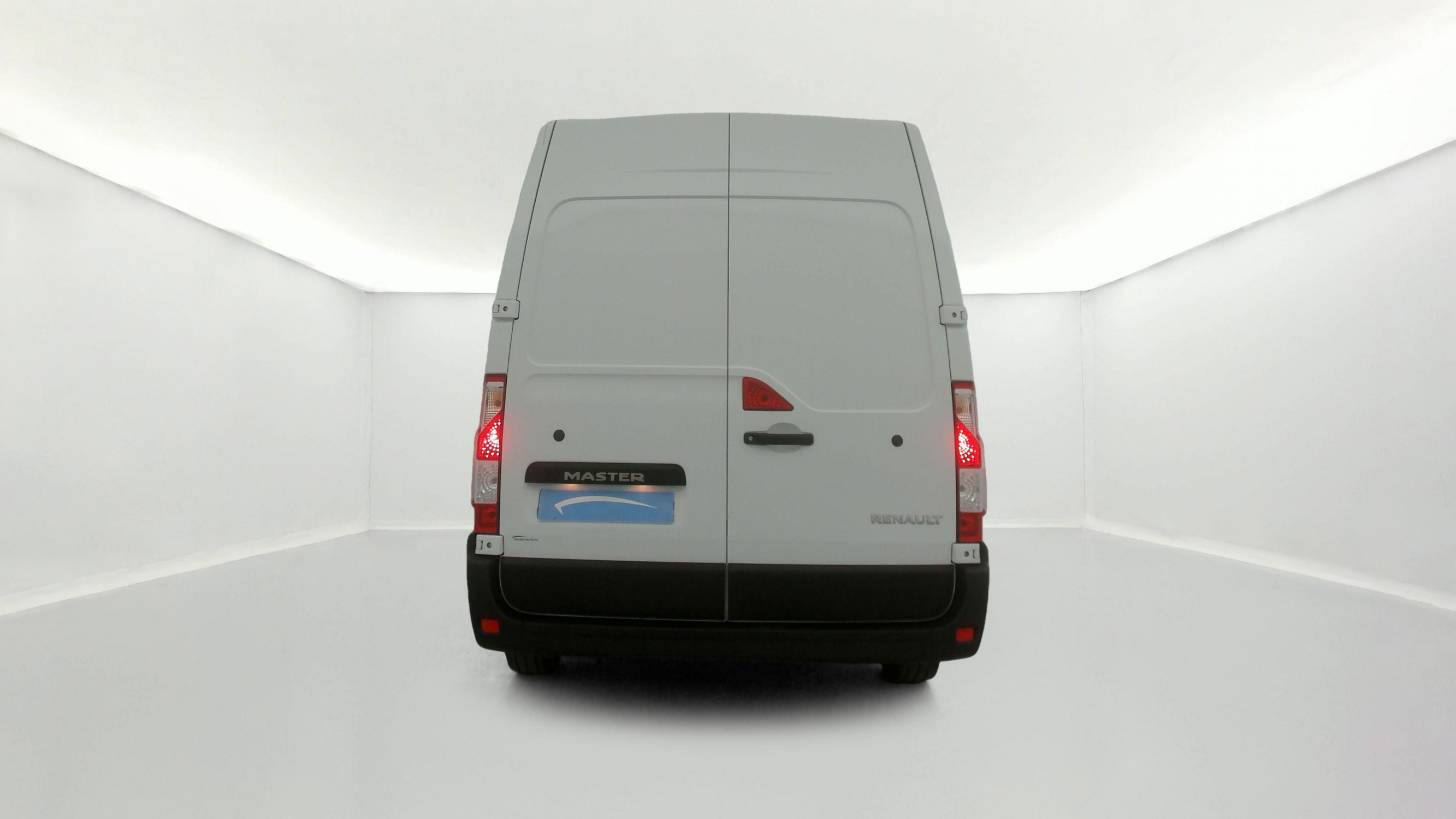 Vente en ligne Renault Master Fourgon MASTER FGN TRAC F3500 L2H2 BLUE DCI 135 au prix de 26 270 €
