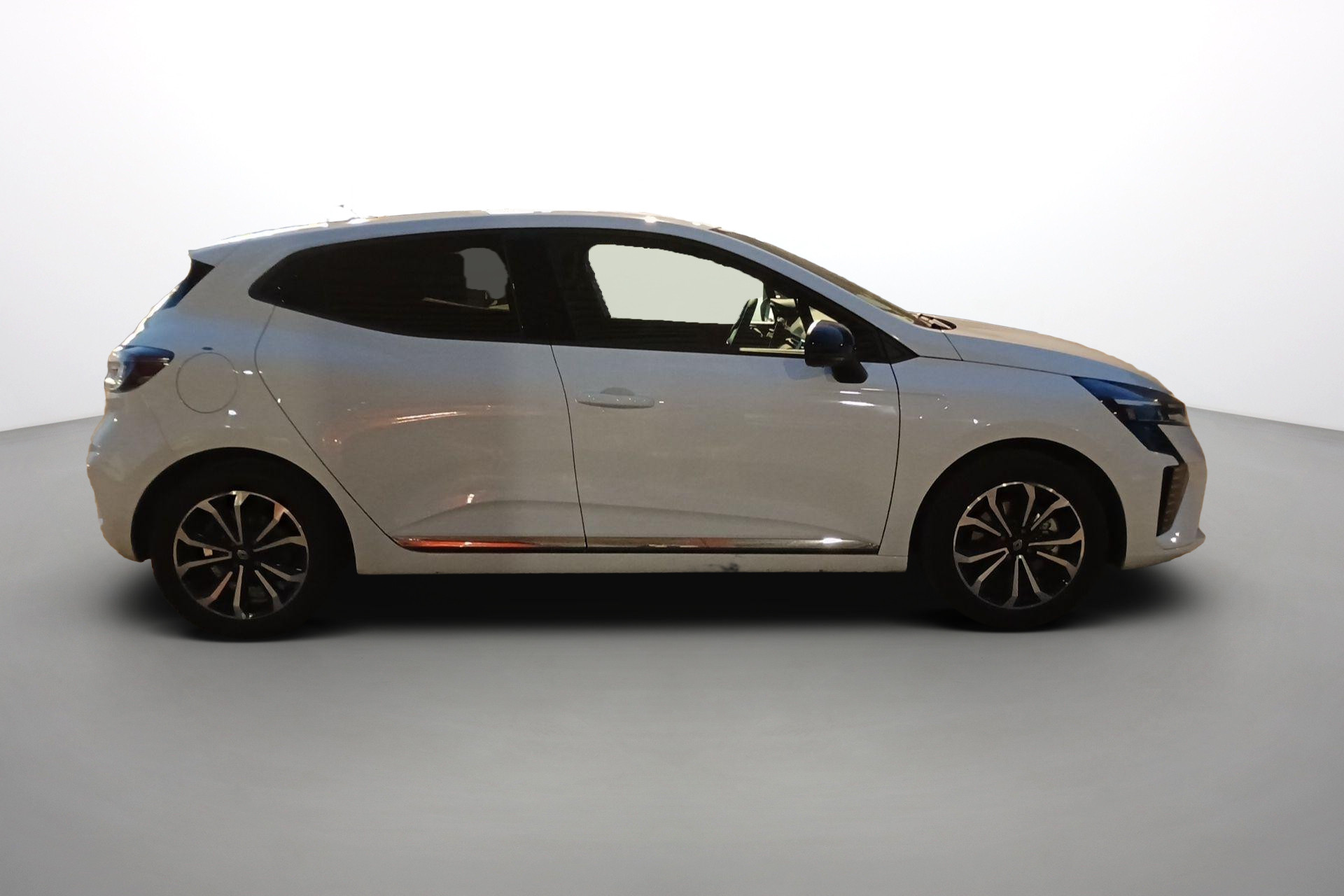 Vente en ligne Renault Clio 5 Clio E-Tech full hybrid 145 ch GSR2 au prix de 21 490 €
