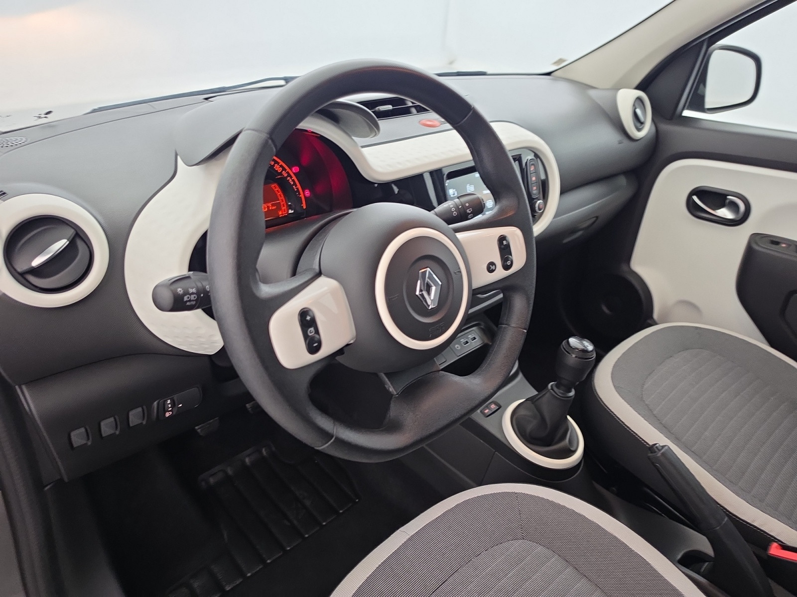 Vente en ligne Renault Twingo 3  SCe 65 au prix de 12 490 €