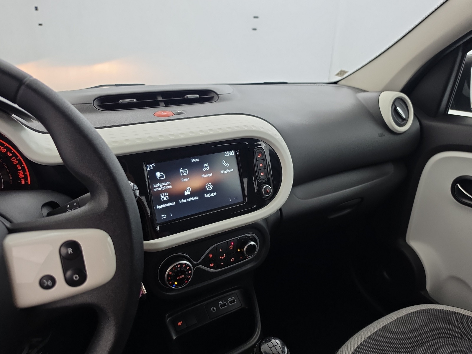 Vente en ligne Renault Twingo 3  SCe 65 au prix de 12 490 €