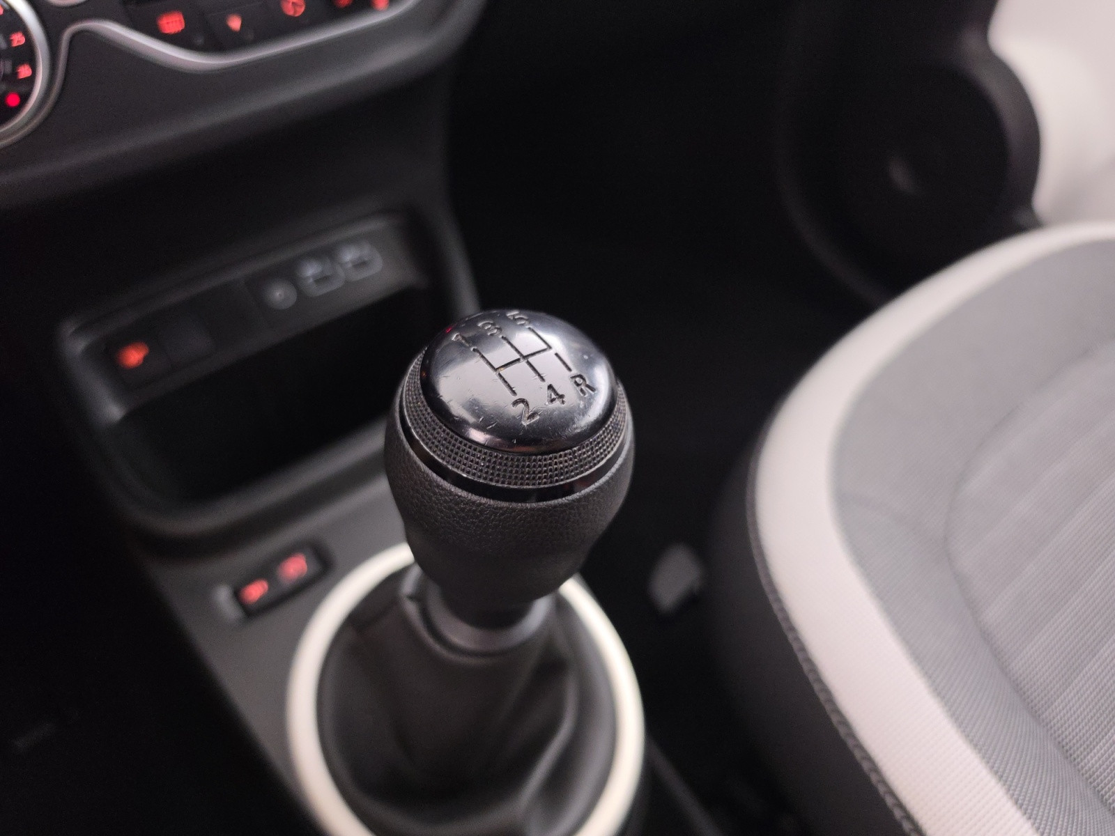 Vente en ligne Renault Twingo 3  SCe 65 au prix de 12 490 €