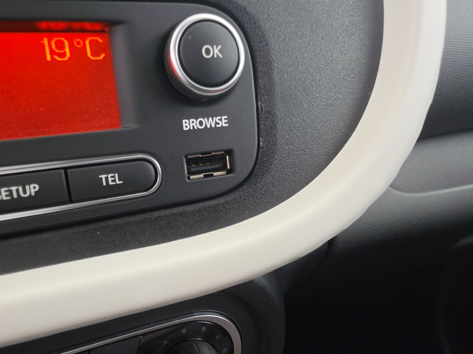 Vente en ligne Renault Twingo Electrique Twingo III E-Tech au prix de 10 990 €