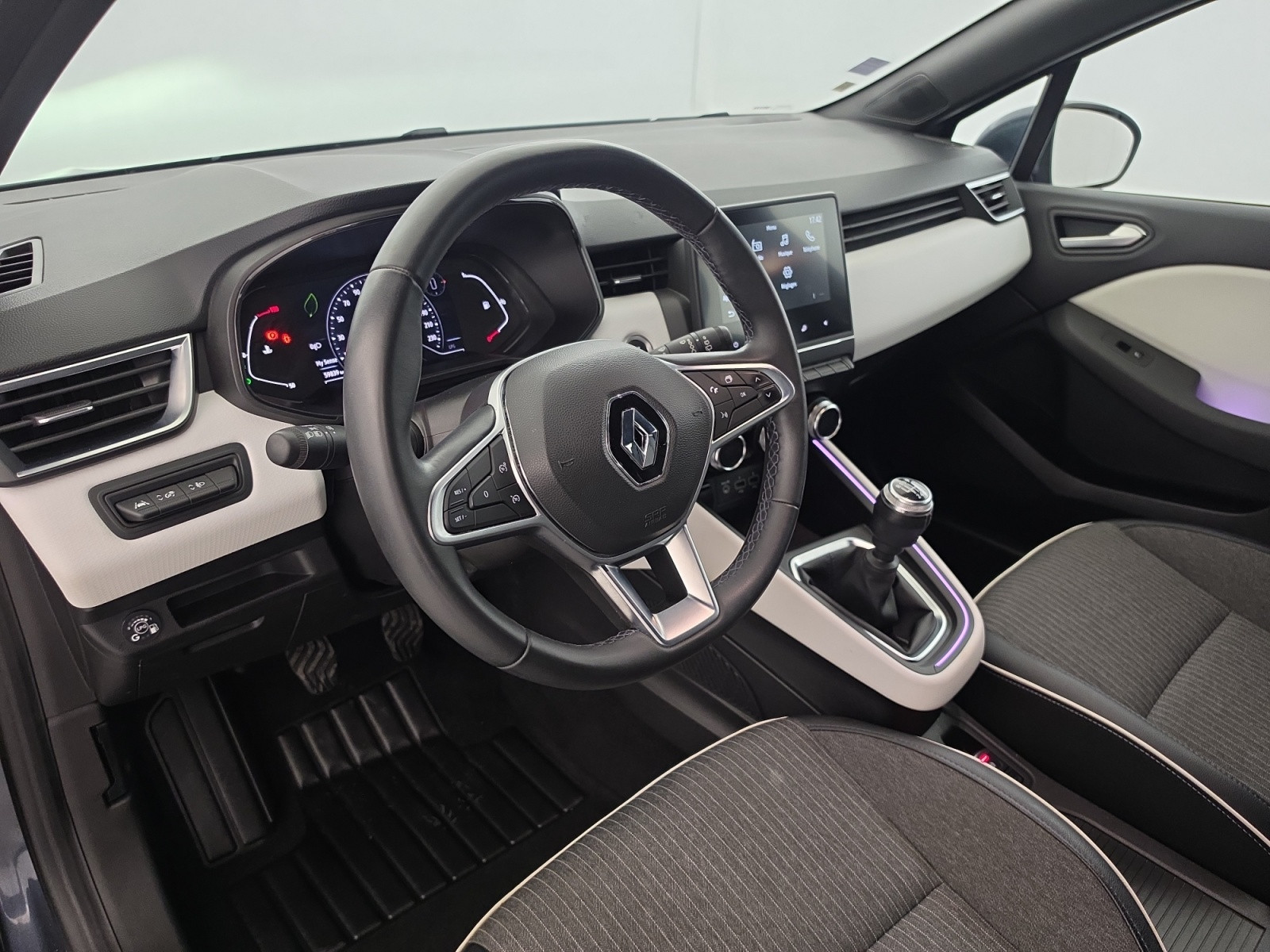 Vente en ligne Renault Clio 5 Clio TCe 100 GPL - 21N au prix de 15 590 €