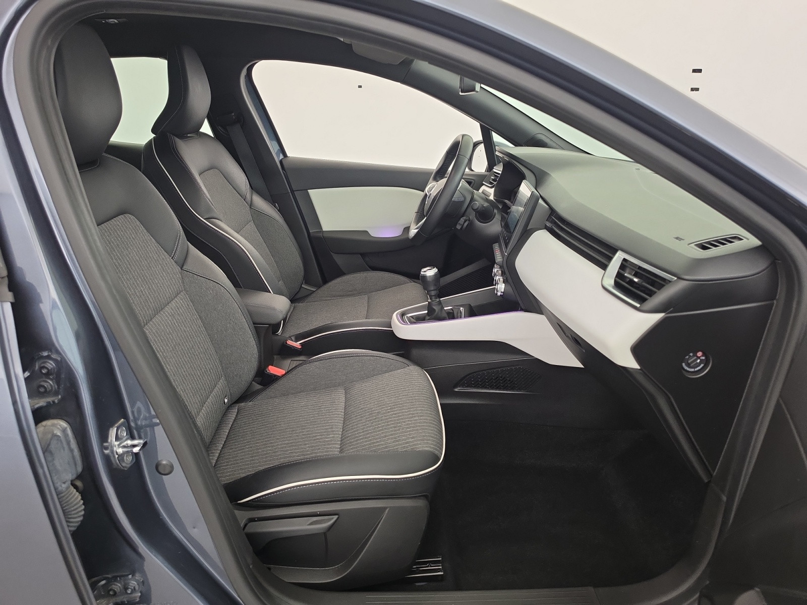 Vente en ligne Renault Clio 5 Clio TCe 100 GPL - 21N au prix de 15 590 €