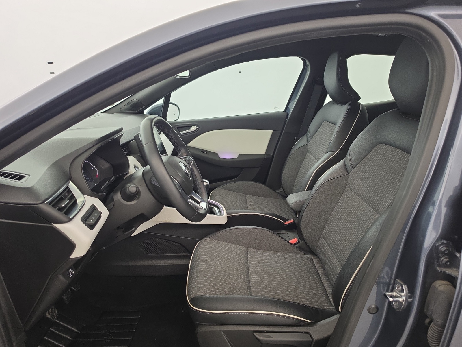 Vente en ligne Renault Clio 5 Clio TCe 100 GPL - 21N au prix de 15 590 €