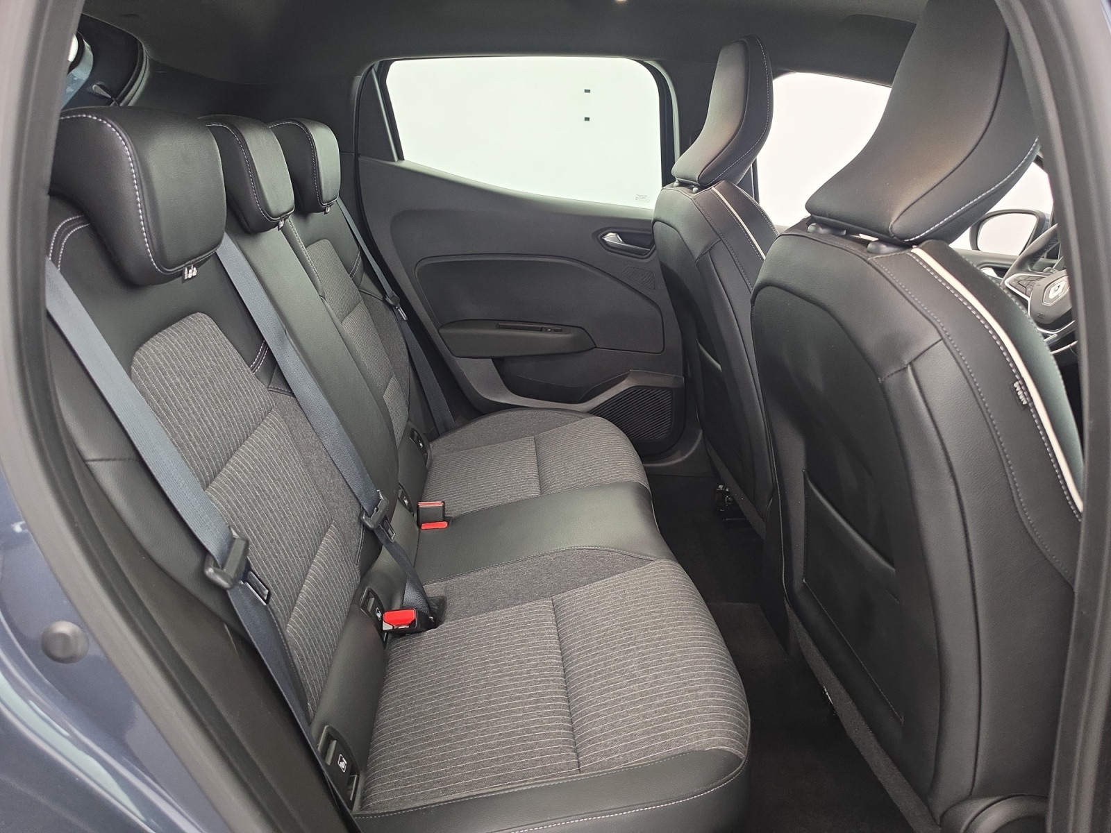 Vente en ligne Renault Clio 5 Clio TCe 100 GPL - 21N au prix de 15 590 €