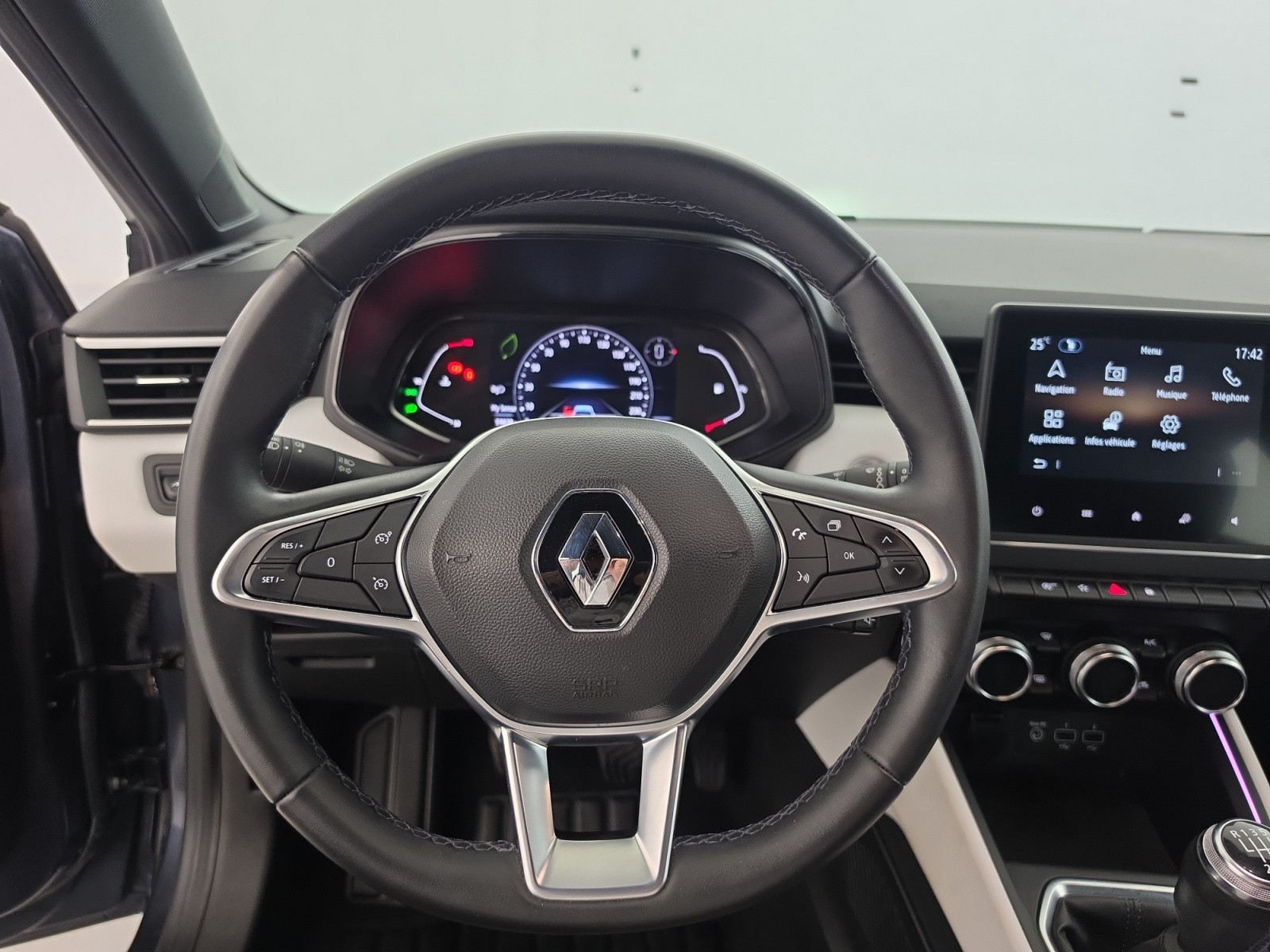 Vente en ligne Renault Clio 5 Clio TCe 100 GPL - 21N au prix de 15 590 €