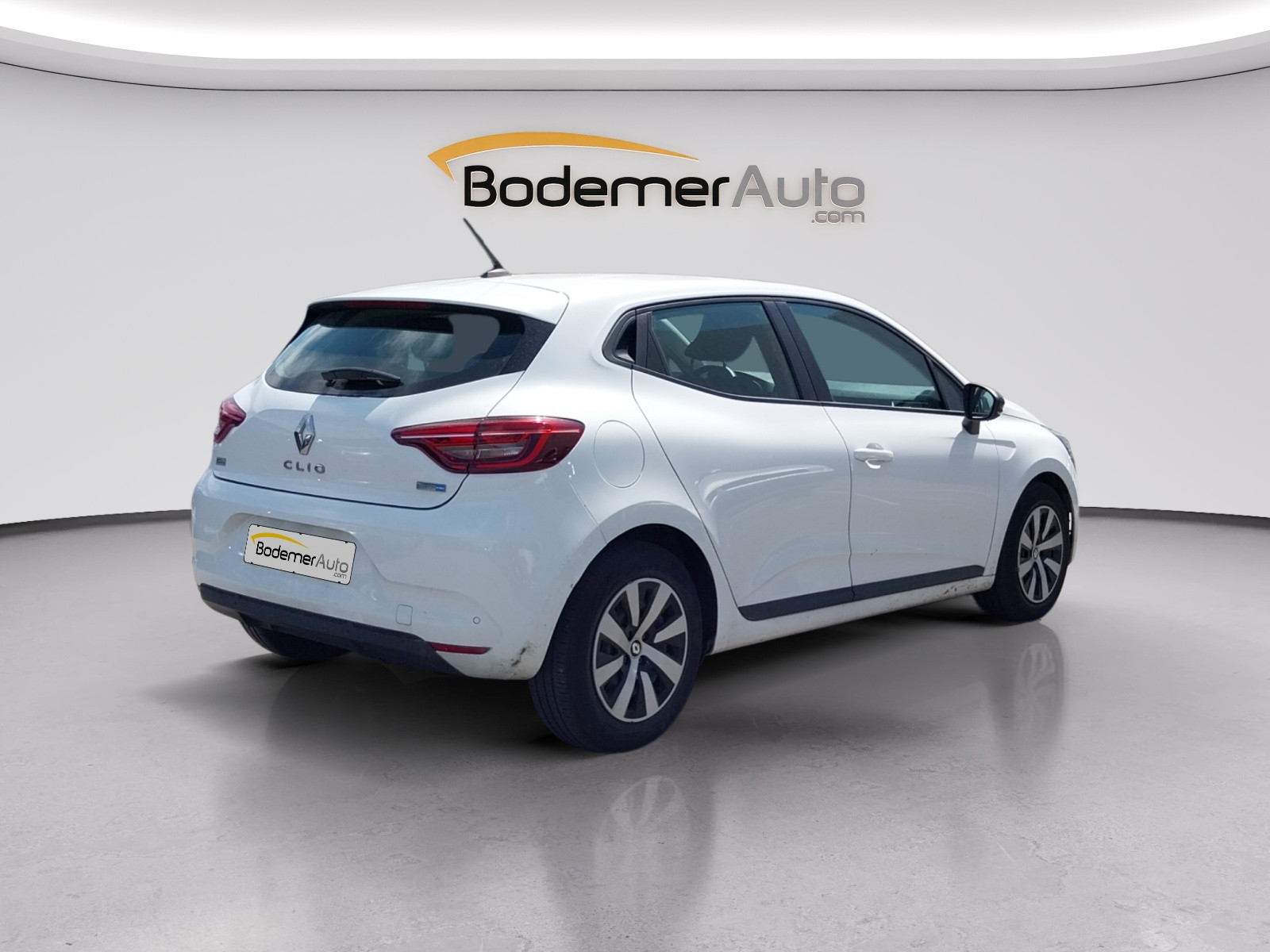 Vente en ligne Renault Clio 5 Clio E-Tech full hybrid 145 au prix de 15 690 €