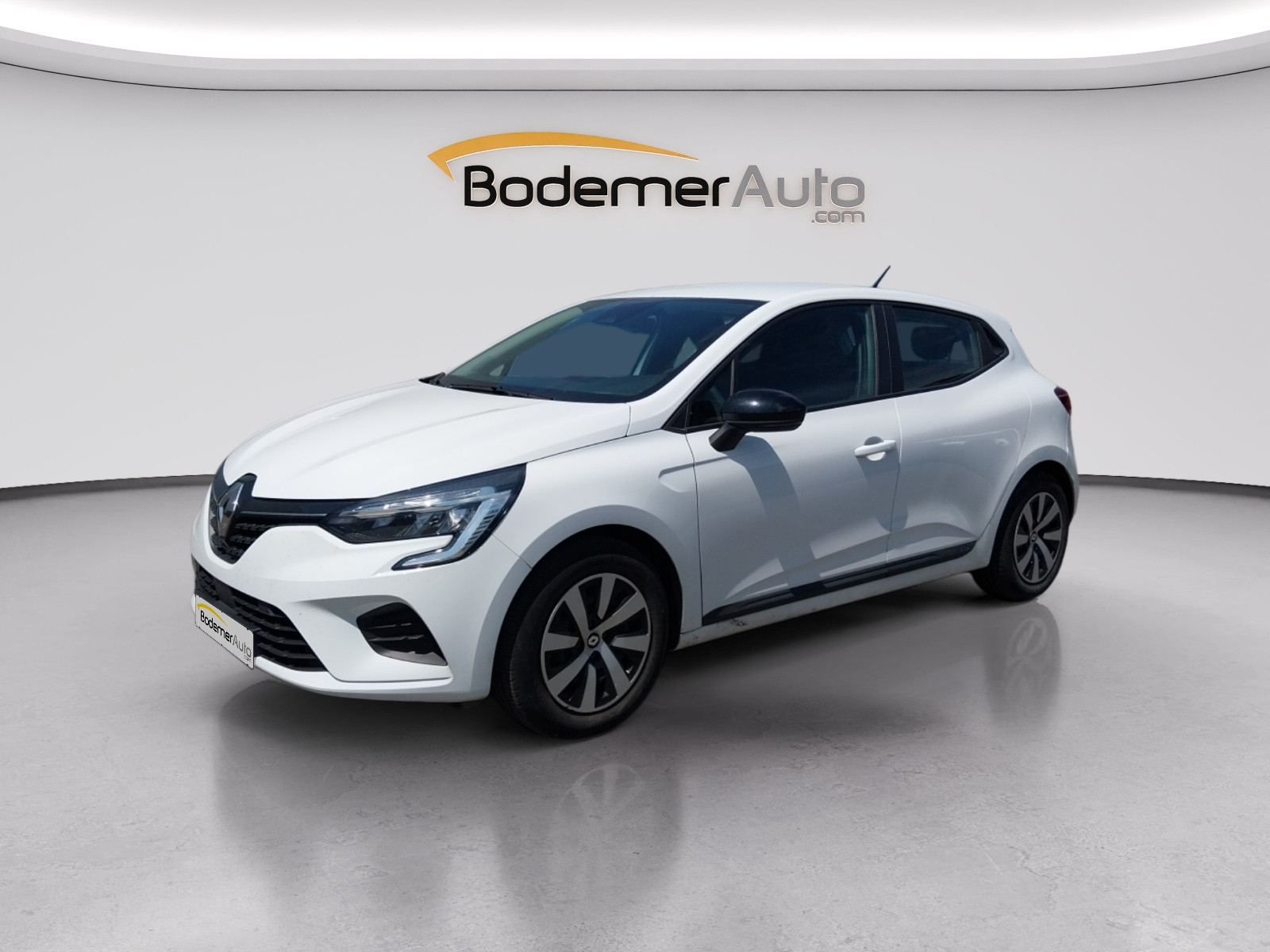 Renault Clio 5 Clio E-Tech full hybrid 145 occasion de 2023 en vente à Vannes