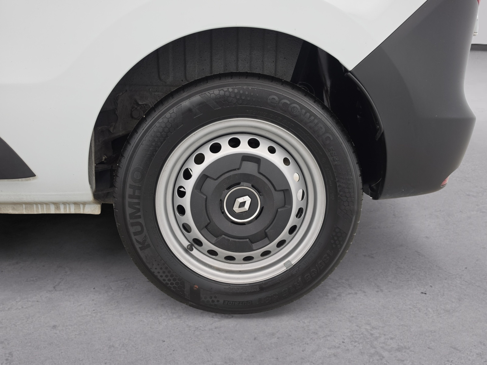 Vente en ligne Renault Express Van  BLUE DCI 95 - 22 au prix de 16 490 €