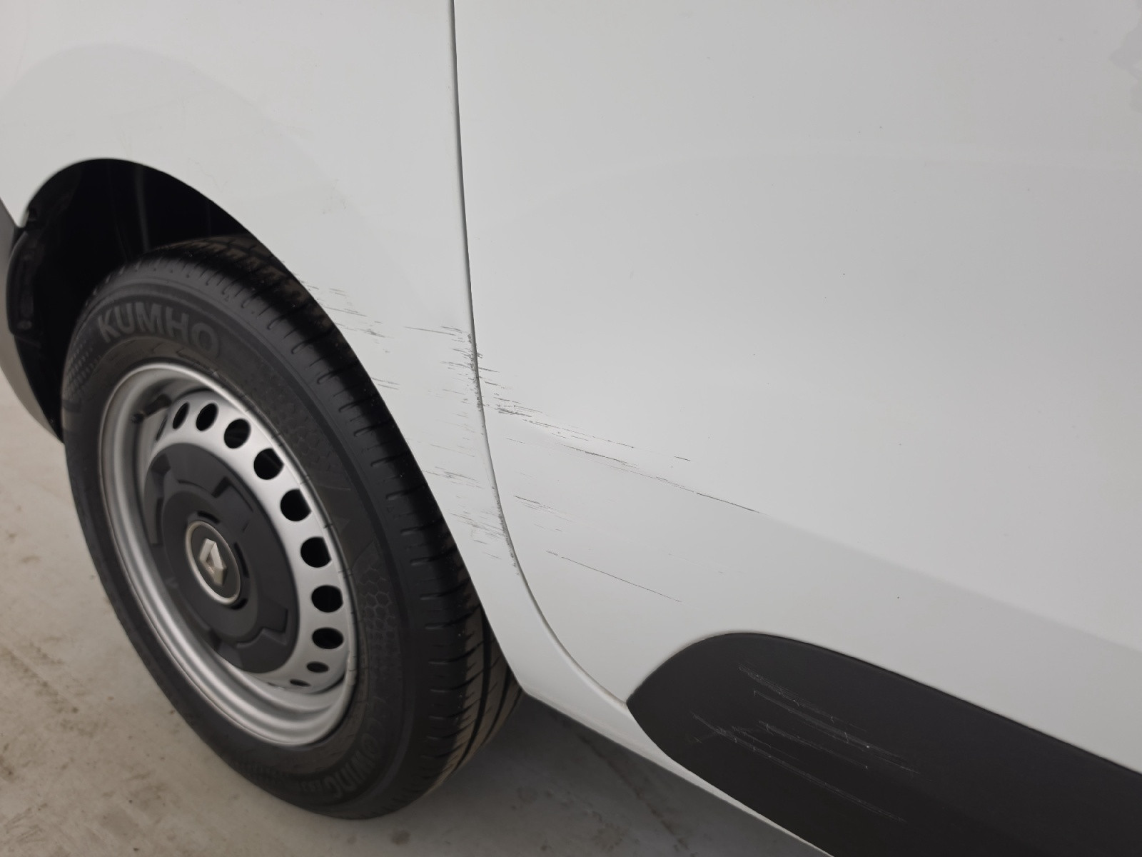Vente en ligne Renault Express Van  BLUE DCI 95 - 22 au prix de 16 490 €