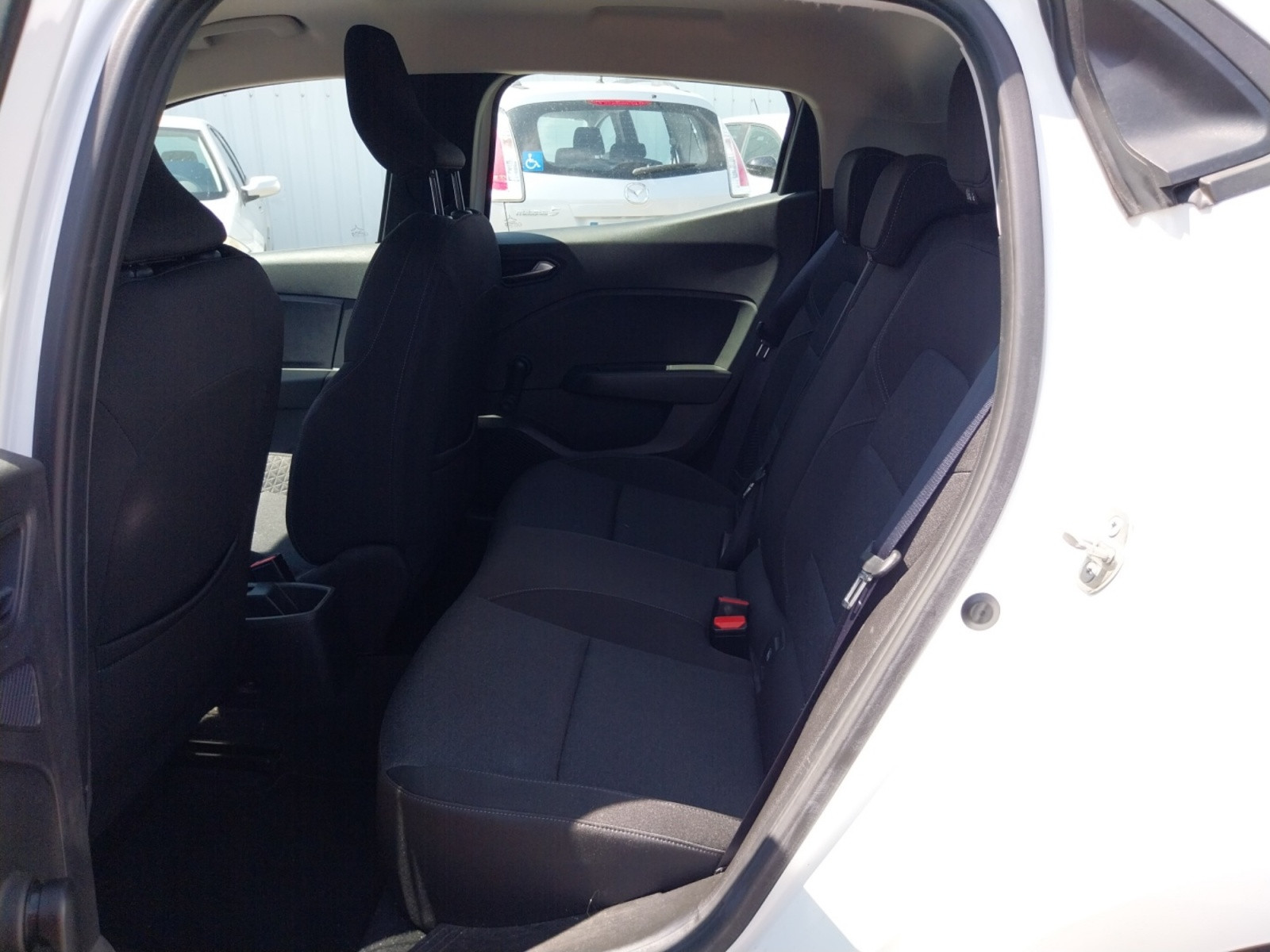 Vente en ligne Renault Clio 5 Clio E-Tech full hybrid 145 au prix de 15 690 €